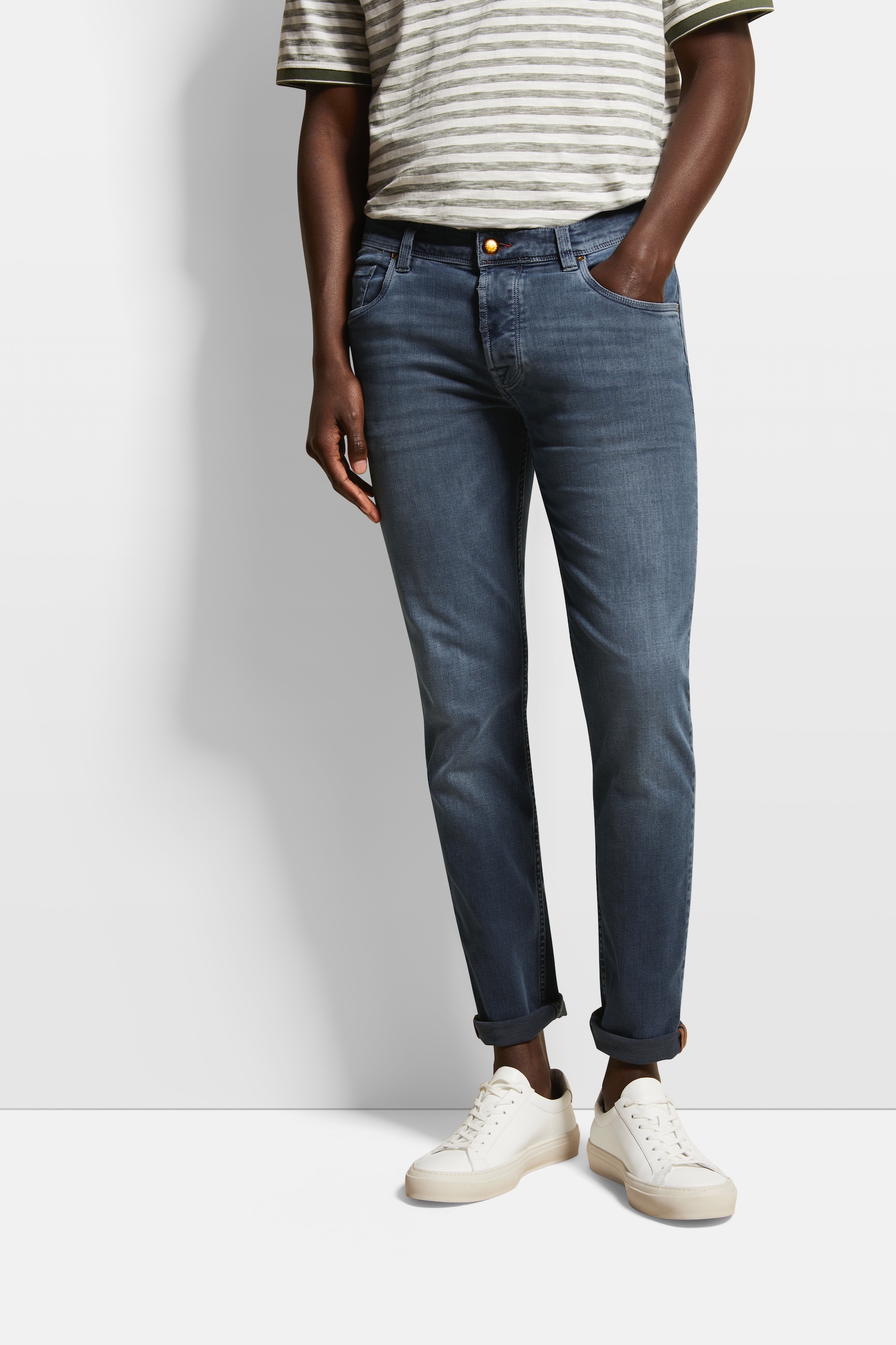 bugatti 5-Pocket-Jeans, im Used-Look bugatti 5-Pocket-Jeans, im Used-Look von bugatti