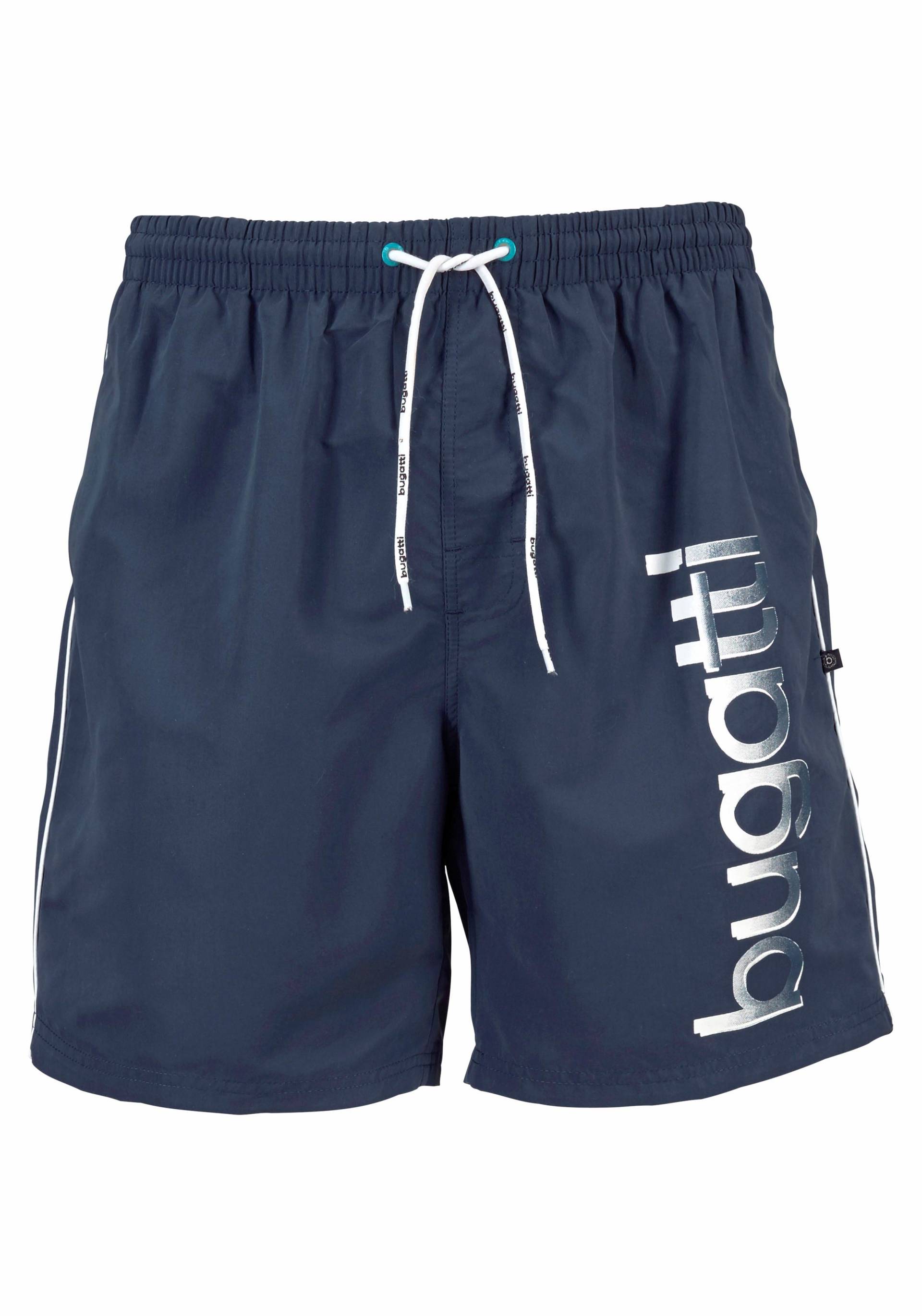bugatti Badeshorts »Giovanni«, mit grossem Logoprint auf dem linken Bein bugatti Badeshorts »Giovanni«, mit grossem Logoprint auf dem linken Bein von bugatti