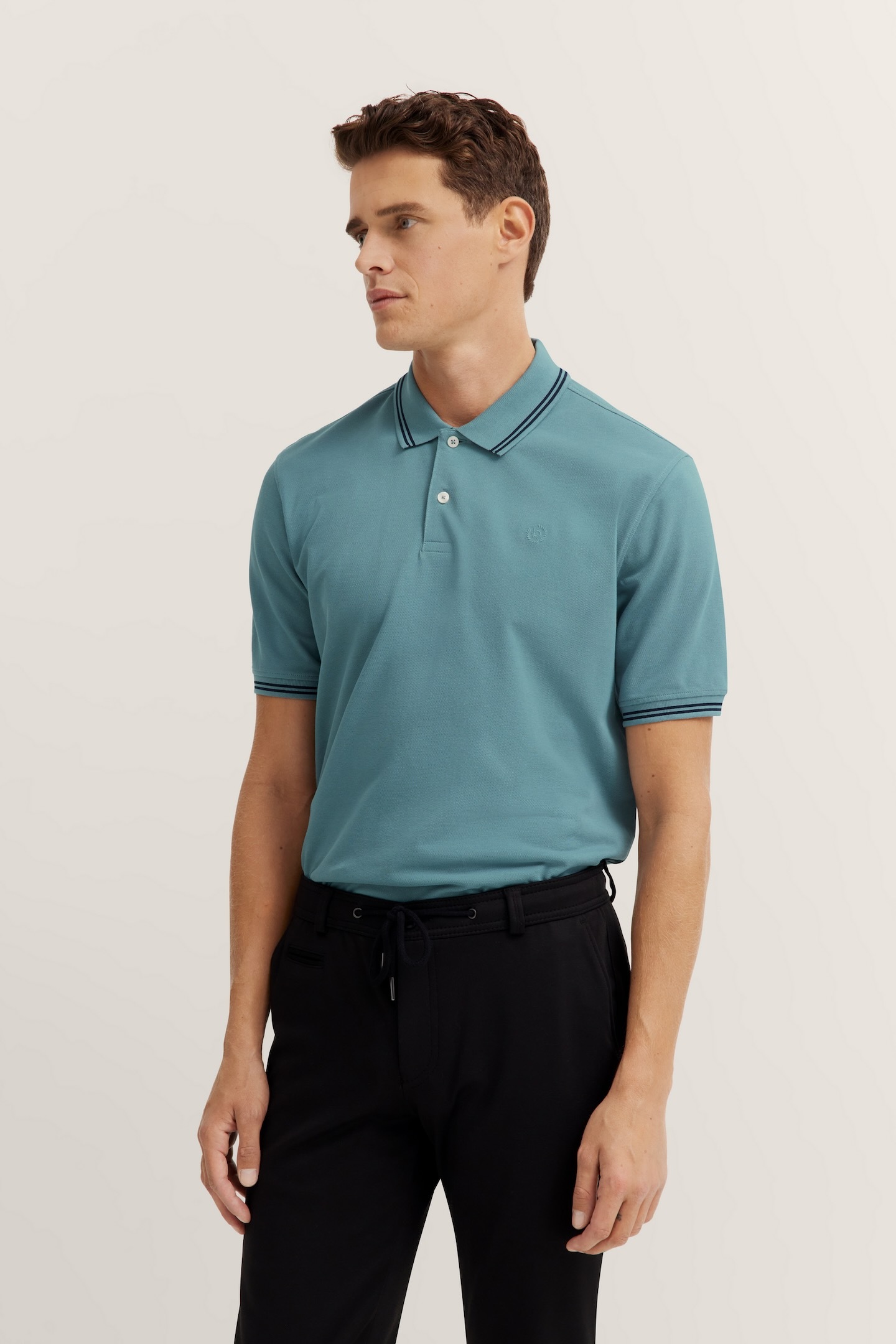 bugatti Poloshirt, mit Kontraststreifen und Bruststickerei bugatti Poloshirt, mit Kontraststreifen und Bruststickerei von bugatti