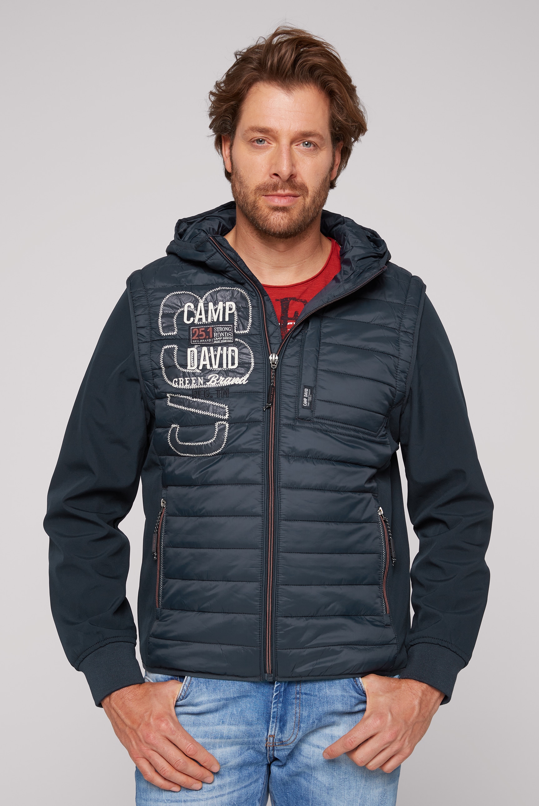 CAMP DAVID Softshelljacke, mit Kapuze, mit Label-Applikationen beidseitig CAMP DAVID Softshelljacke, mit Kapuze, mit Label-Applikationen beidseitig von camp david