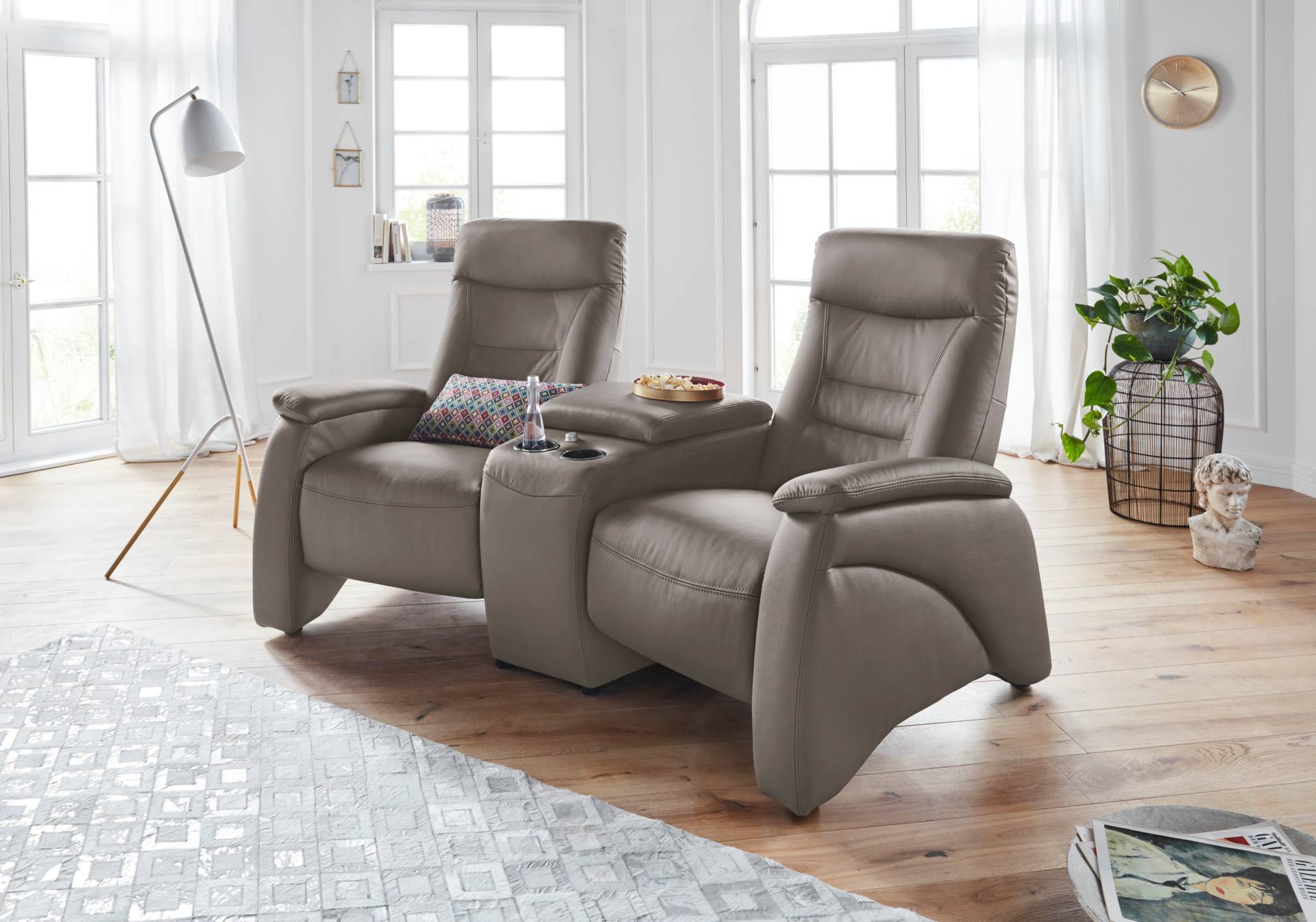 exxpo - sofa fashion 2,5-Sitzer »Ascoli, Kinosofa mit hohem Sitzkomfort, bequeme Armlehnen«, inkl. Relaxfunktion, mit Ablage und Staufach, hohe Rückenlehne exxpo - sofa fashion 2,5-Sitzer »Ascoli, Kinosofa mit hohem Sitzkomfort, bequeme Armlehnen«, inkl. Relaxfunktion, mit Ablage und Staufach, hohe Rückenlehne von exxpo - sofa fashion