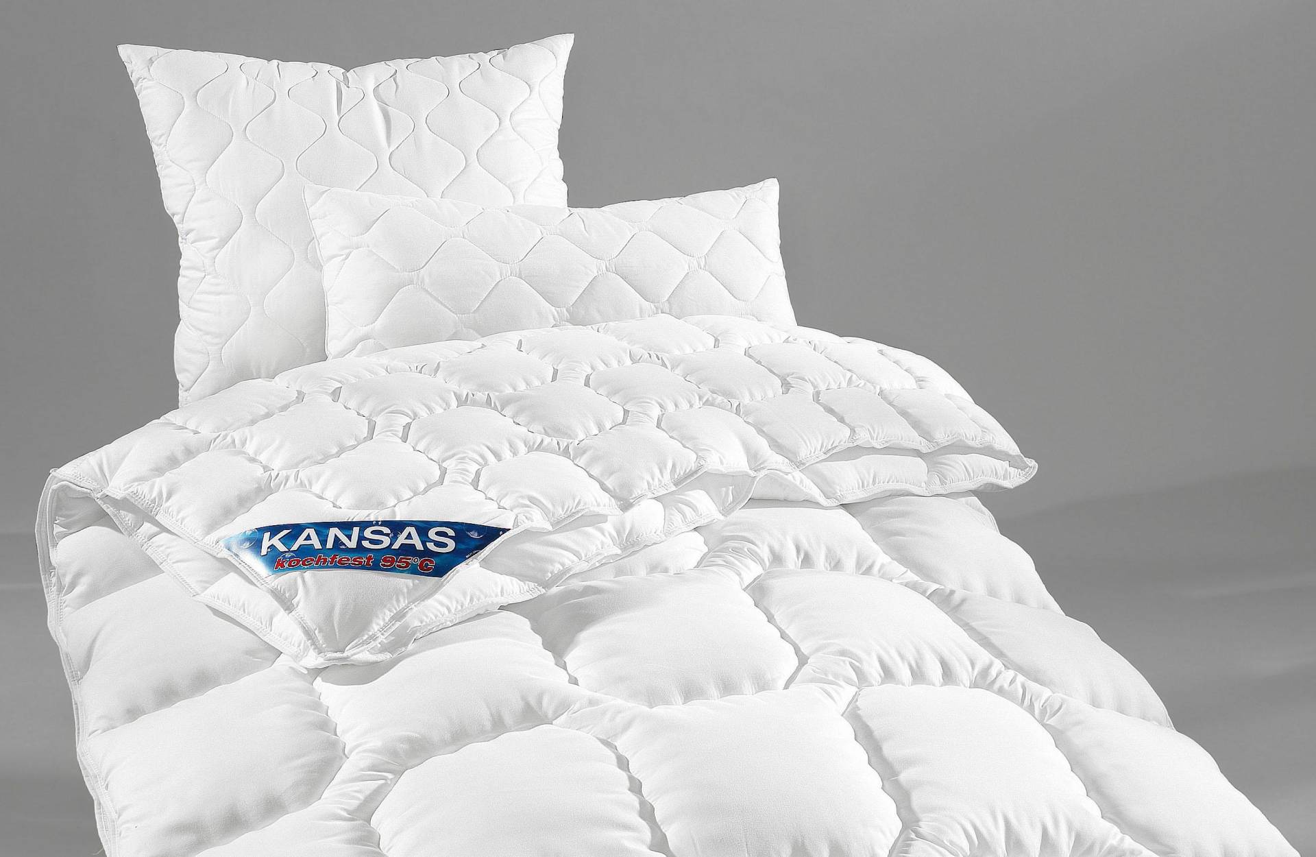 f.a.n. Schlafkomfort Microfaserbettdecke »Kansas«, 4-Jahreszeiten, Füllung Polyesterfaser, Bezug 100% Polyester, (1 St.) von f.a.n. Schlafkomfort
