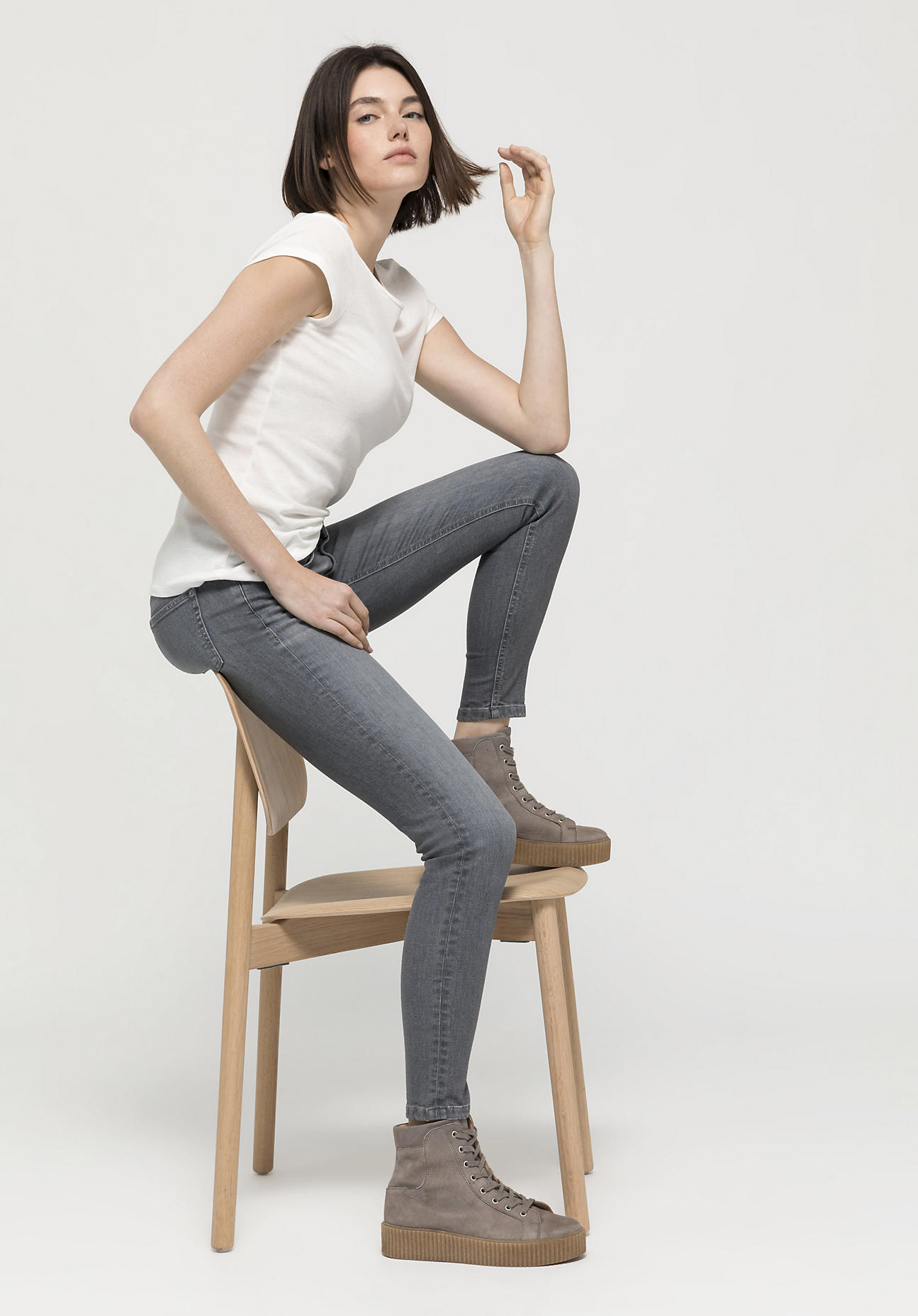 hessnatur Damen Jeans LINA Mid Rise Skinny aus Bio-Denim - grau Grösse25/30 von hessnatur