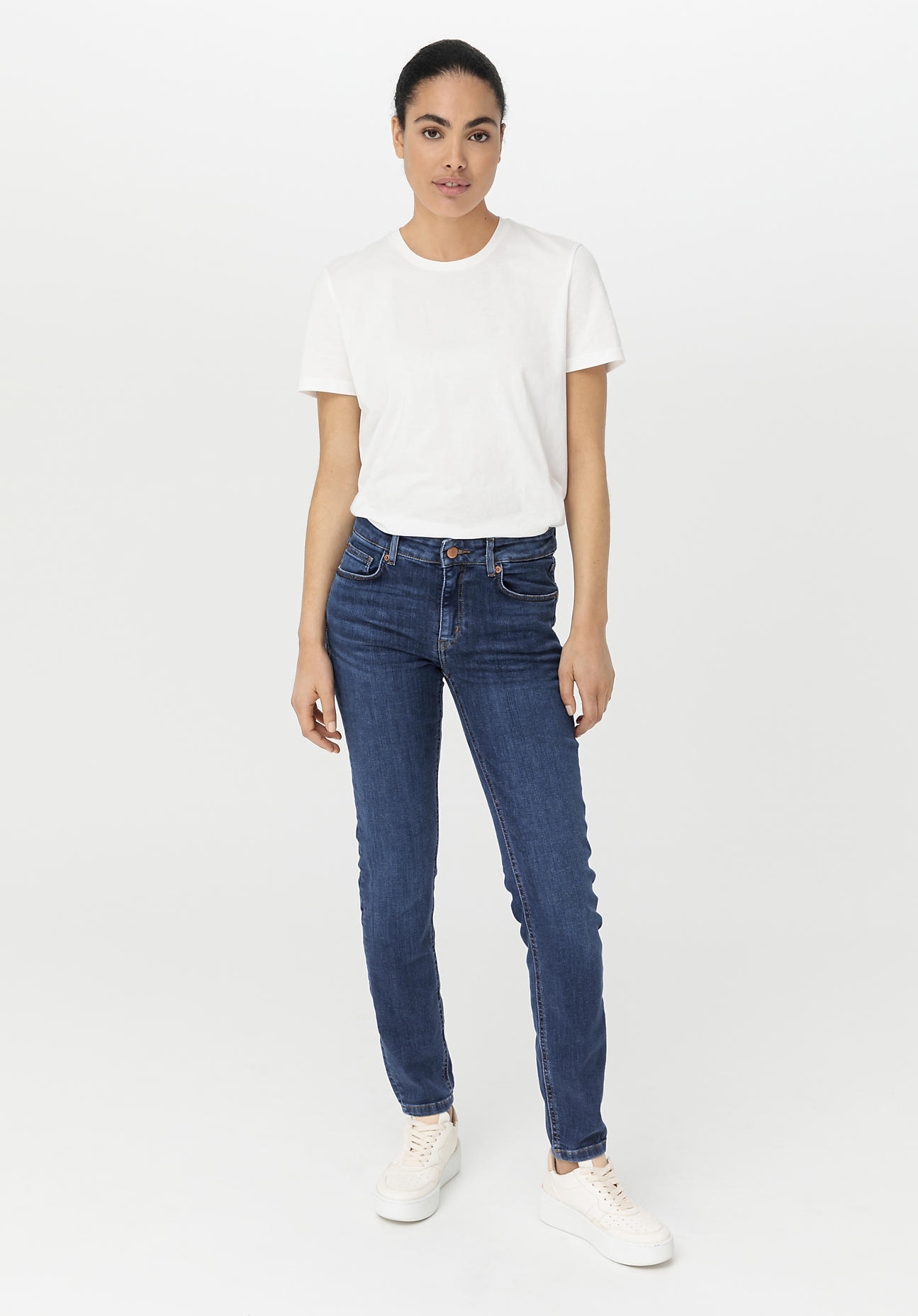 hessnatur Damen Jeans LINA Mid Rise Skinny aus Bio-Denim - blau Grösse26/30 von hessnatur