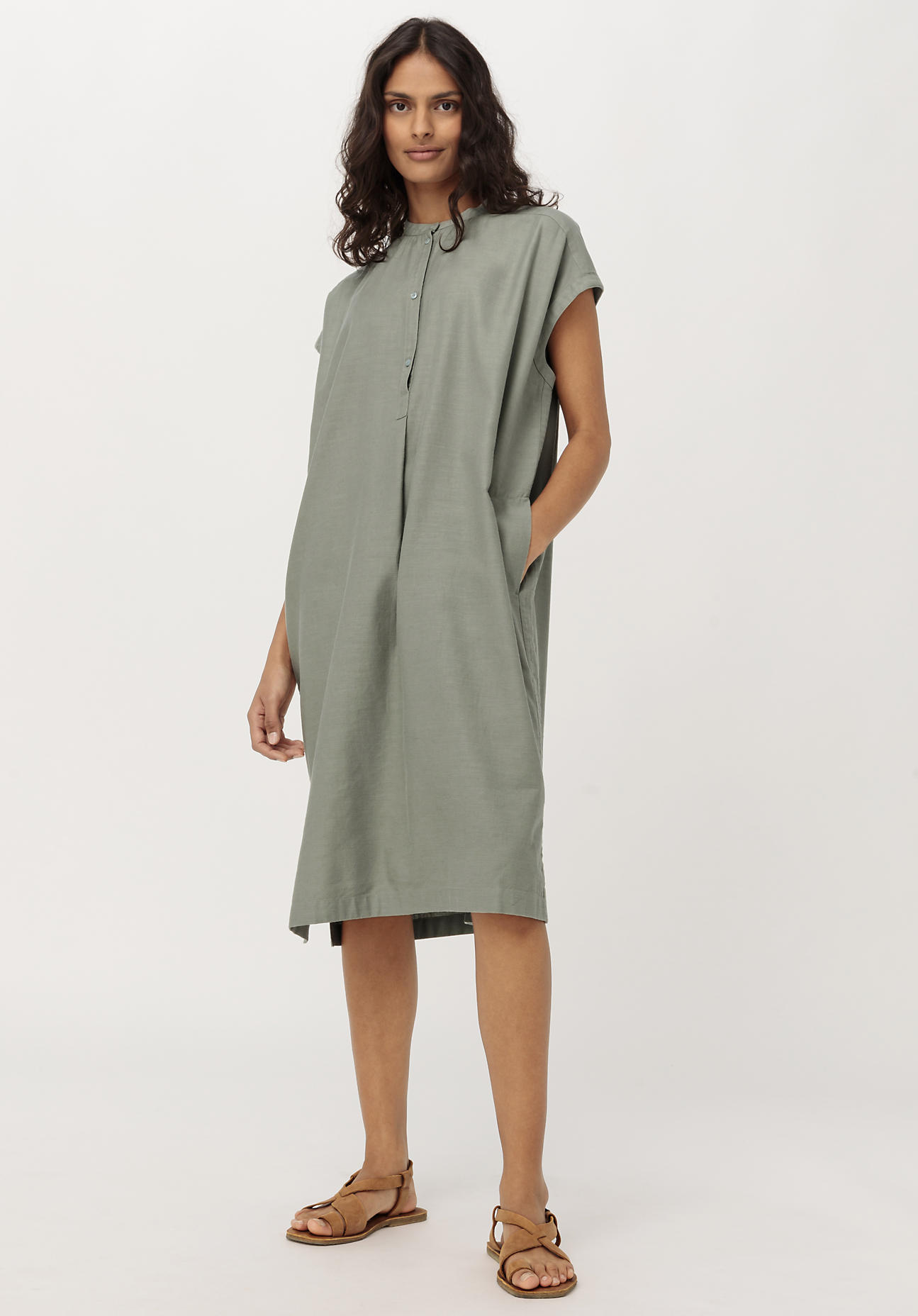 hessnatur Damen Kleid aus Bio-Baumwolle mit Leinen - grün Grösse34 von hessnatur