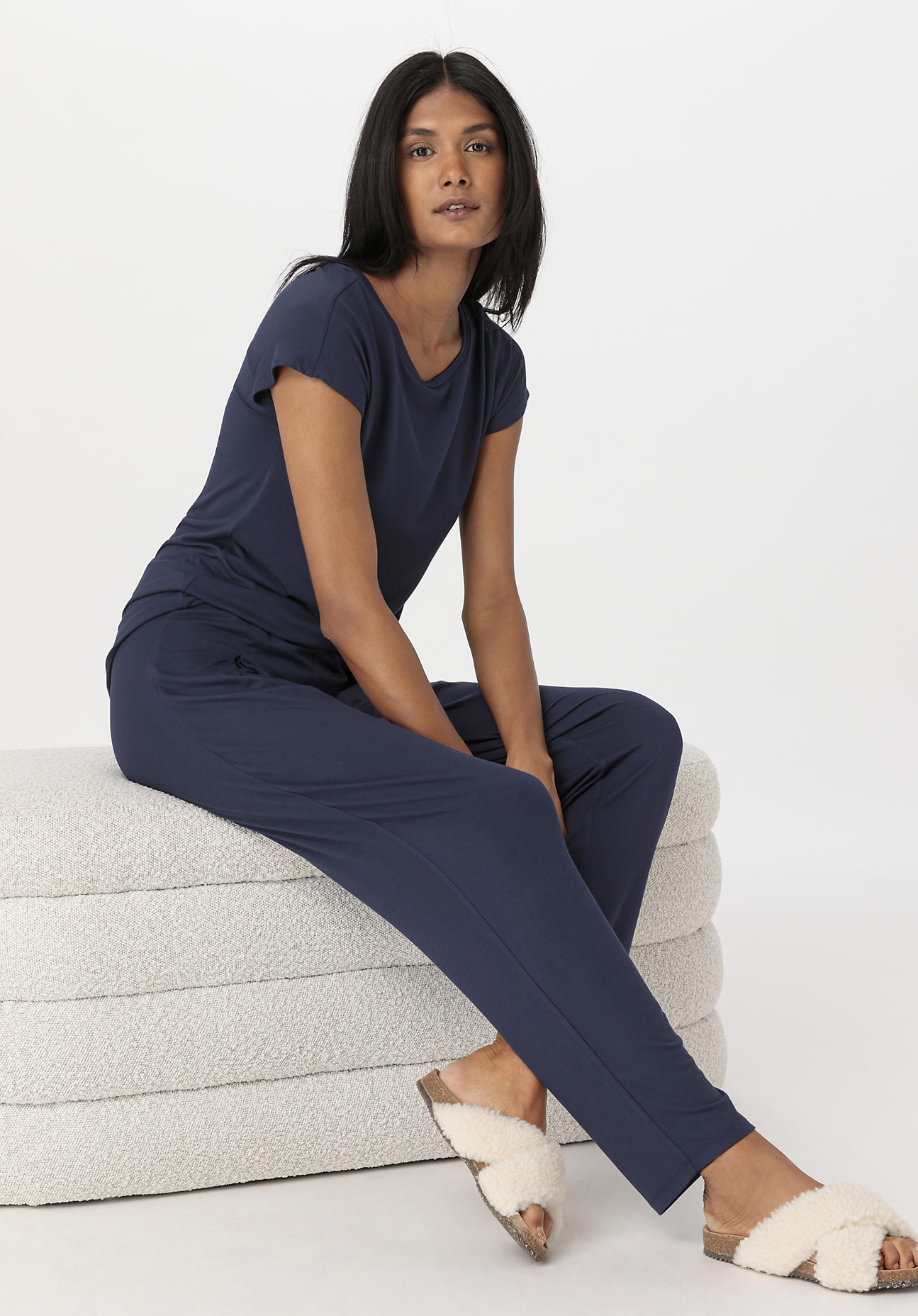 hessnatur Damen Schlafhose Regular PURE FLOW aus TENCEL™ Modal - blau Grösse38 von hessnatur