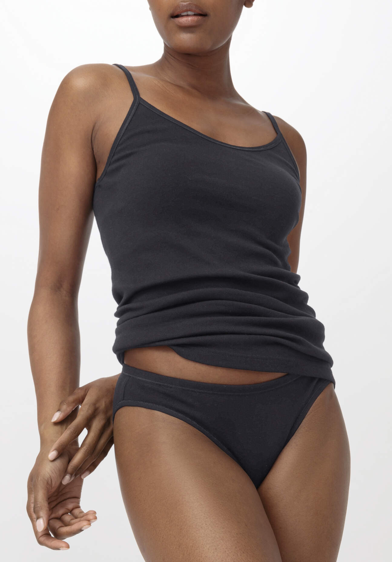 hessnatur Damen Slip Low Cut im PURE NATURE aus Bio-Baumwolle - schwarz Grösse46 von hessnatur