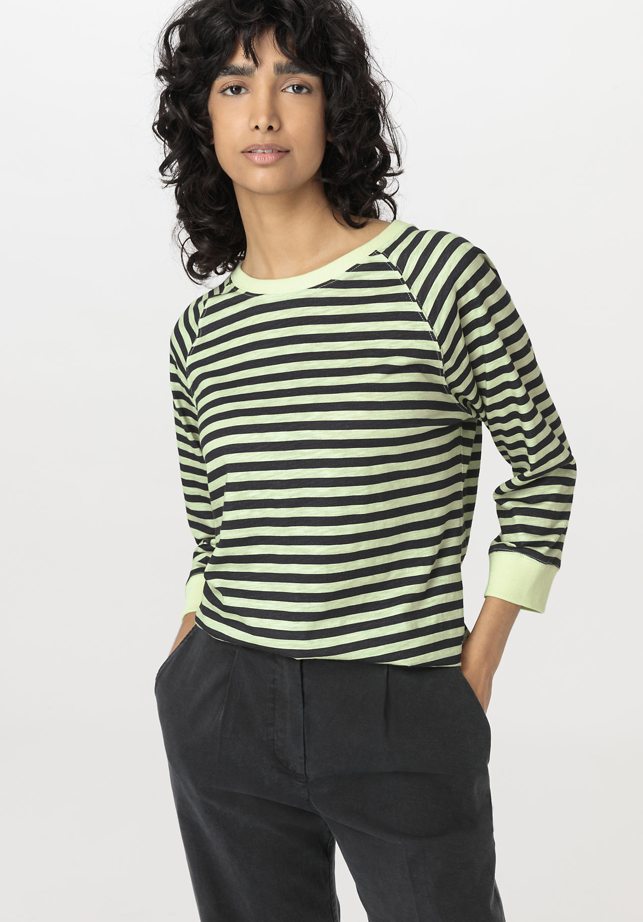 hessnatur Damen Slub Shirt Streifen Regular aus Bio-Baumwolle - grün Grösse34 von hessnatur