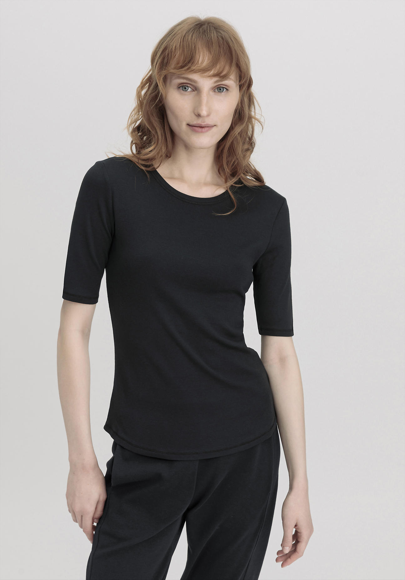 hessnatur Damen Softrib Shirt Slim aus Bio-Baumwolle und TENCEL™ Modal - schwarz Grösse34 von hessnatur