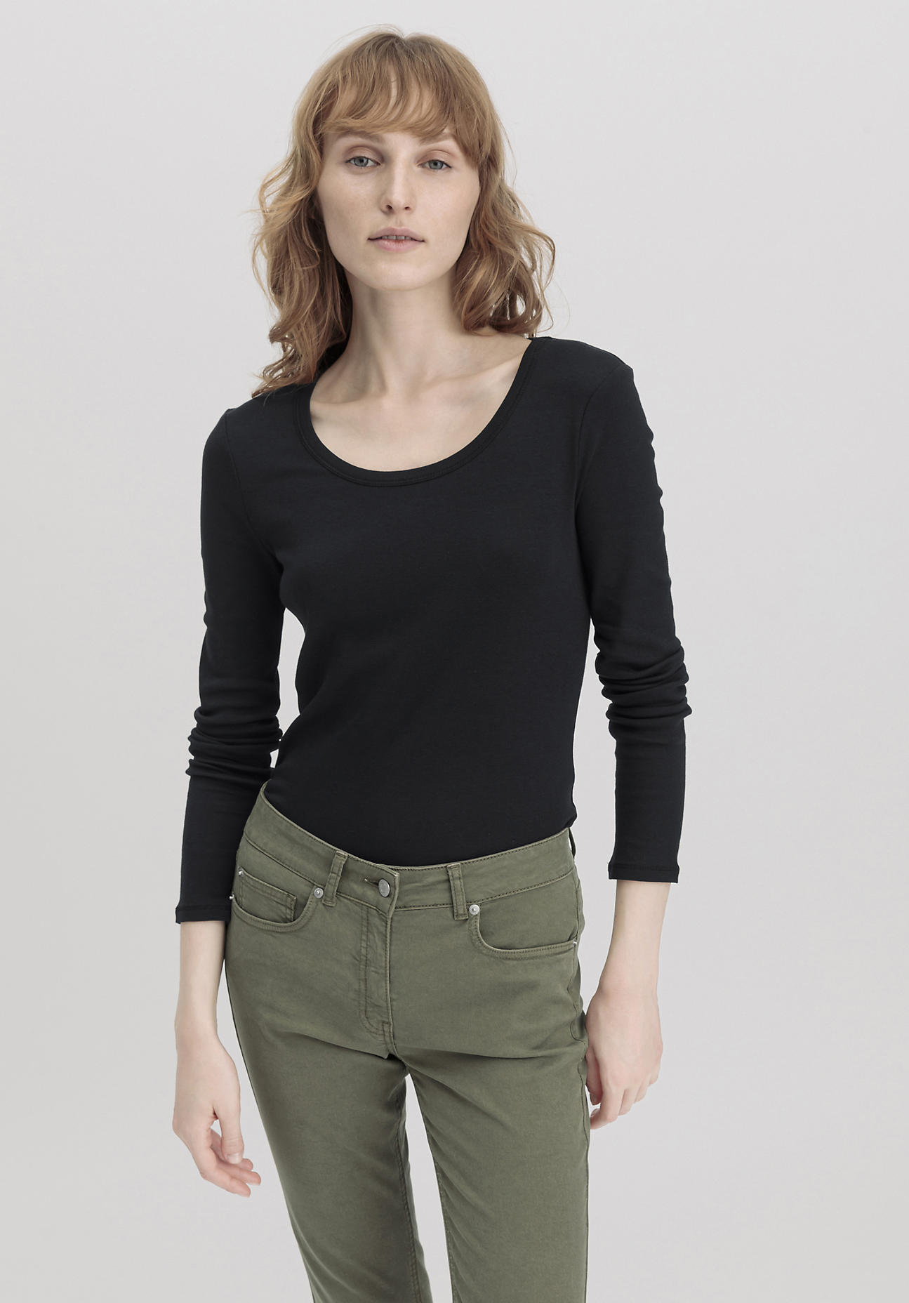 hessnatur Damen Softrib Langarmshirt Slim aus Bio-Baumwolle mit TENCEL™ Modal - schwarz Grösse34 von hessnatur