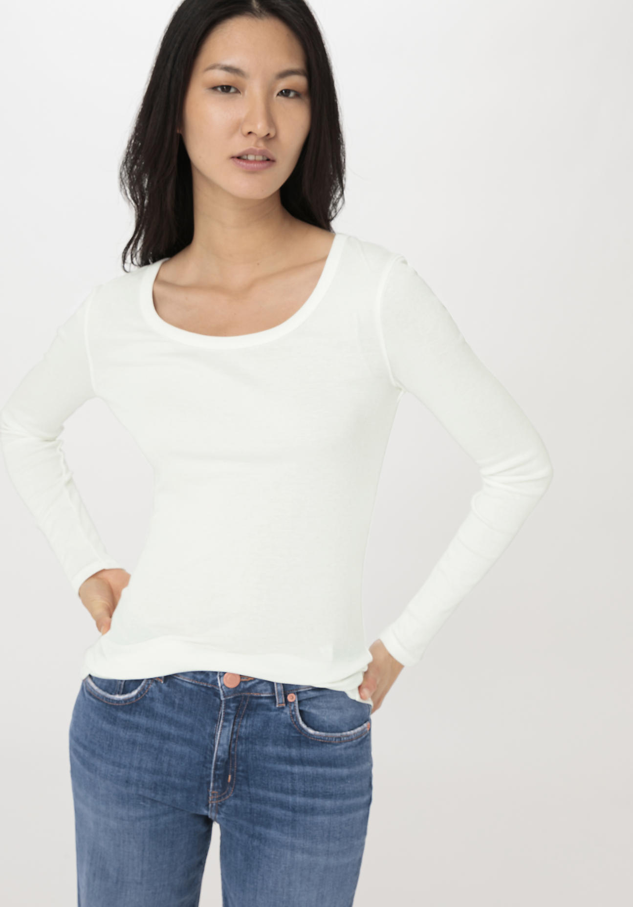 hessnatur Damen Softrib Langarmshirt Slim aus Bio-Baumwolle mit TENCEL™ Modal - weiß Grösse38 von hessnatur