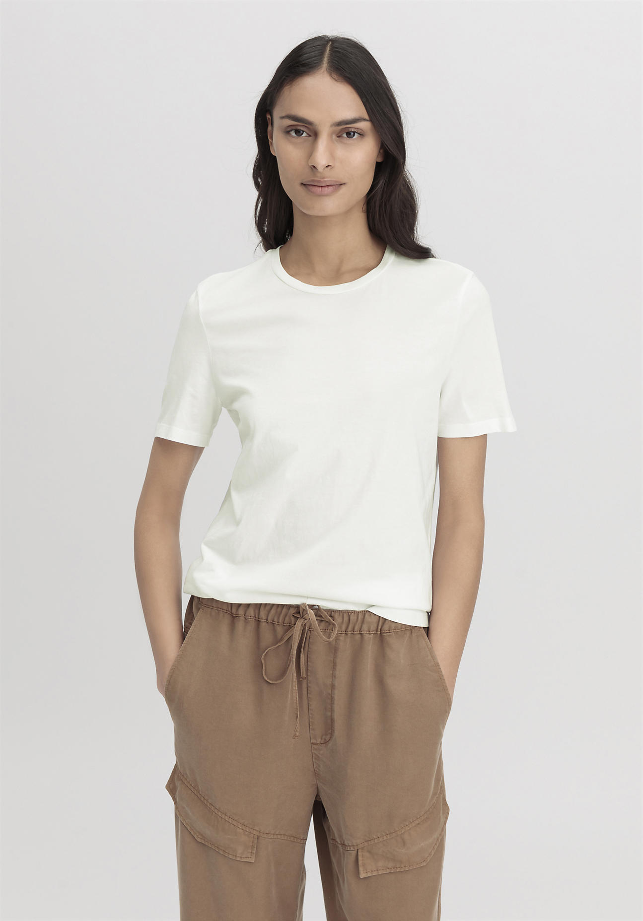 hessnatur Damen T-Shirt Regular aus Bio-Baumwolle - weiß Grösse42 von hessnatur