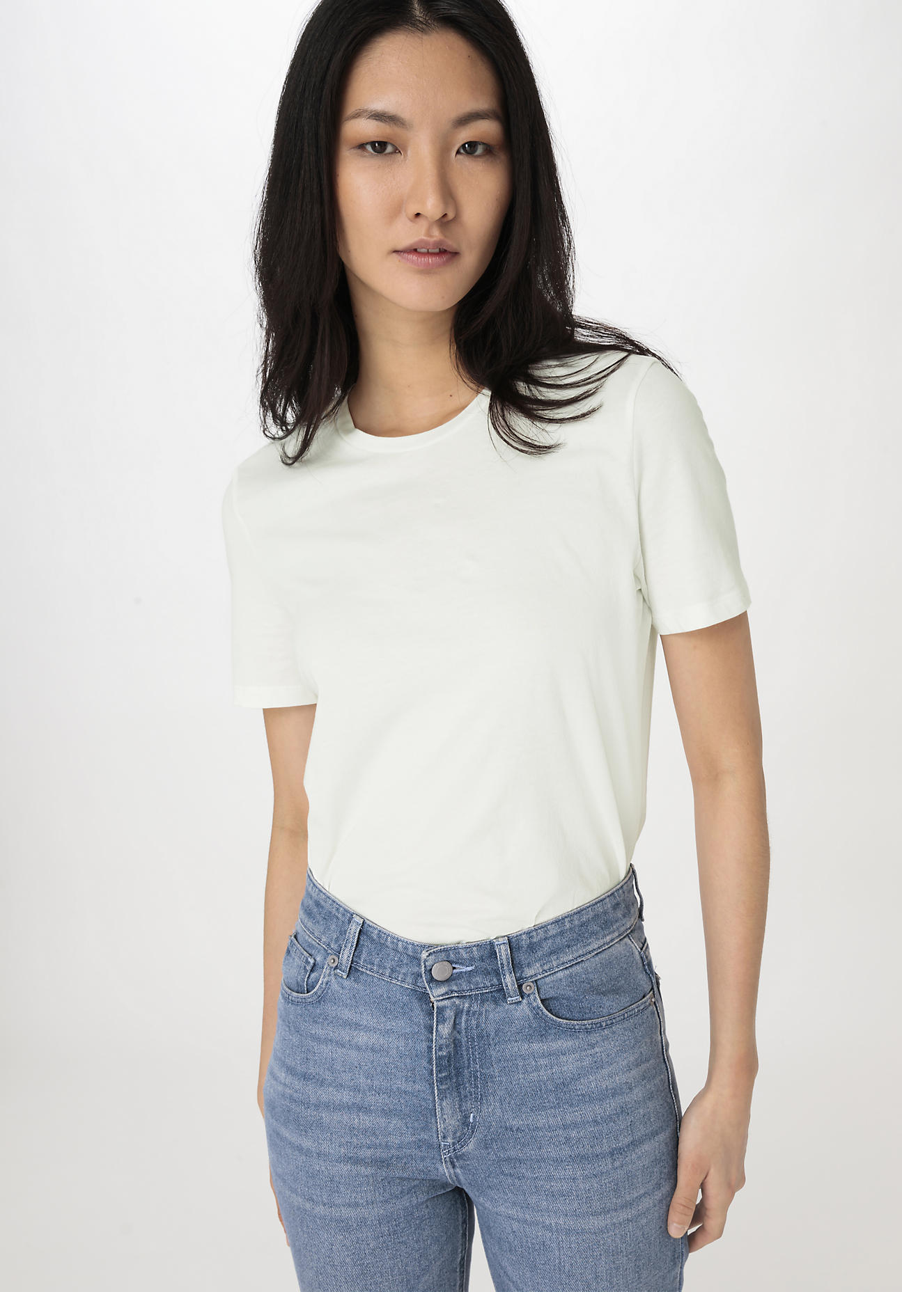hessnatur Damen T-Shirt Regular aus Bio-Baumwolle - weiß Grösse46 von hessnatur
