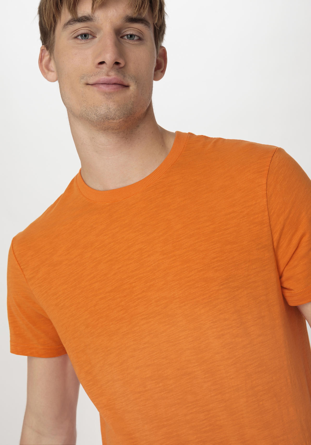 hessnatur Herren Slub Shirt Regular aus Bio-Baumwolle - orange Grösse46 von hessnatur