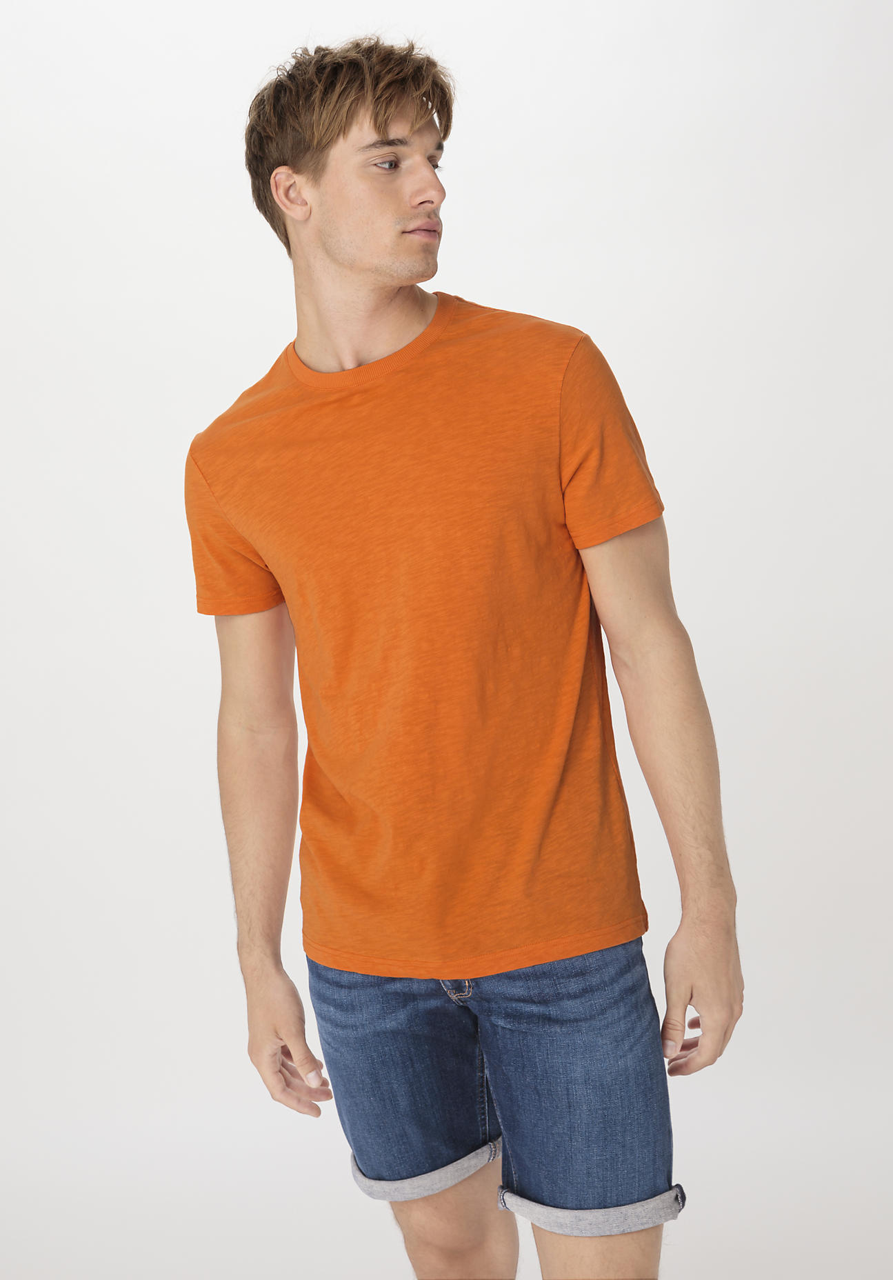hessnatur Herren Slub Shirt Regular aus Bio-Baumwolle - orange Grösse52 von hessnatur