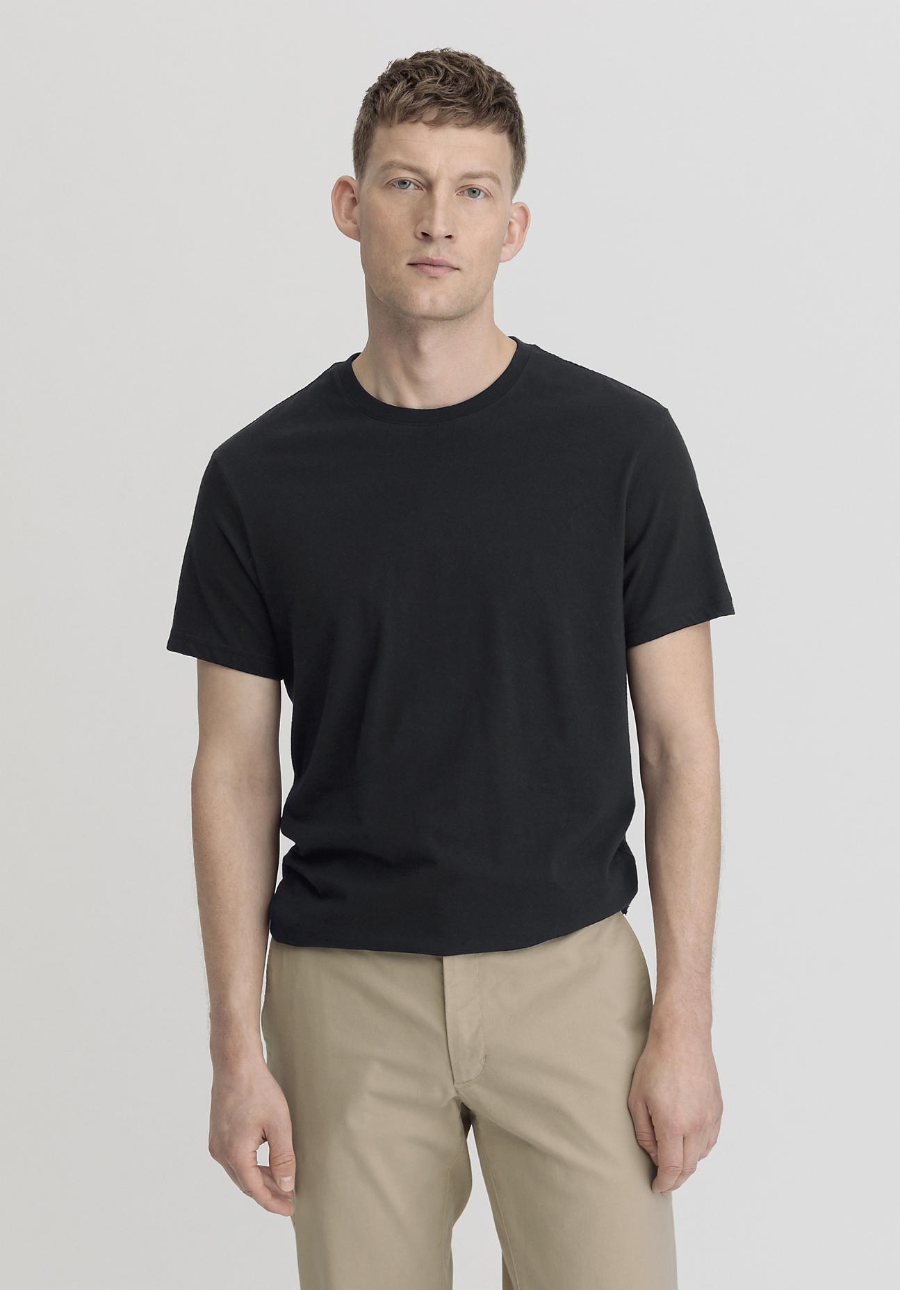 hessnatur Herren T-Shirt Regular aus Bio-Baumwolle - schwarz Grösse48 von hessnatur