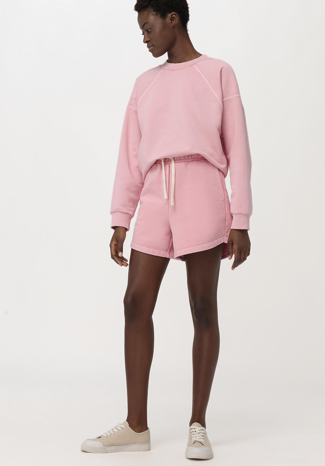 hessnatur Loungewear Shorts mineralgefärbt aus Bio-Baumwolle - rosa Grösse42 von hessnatur