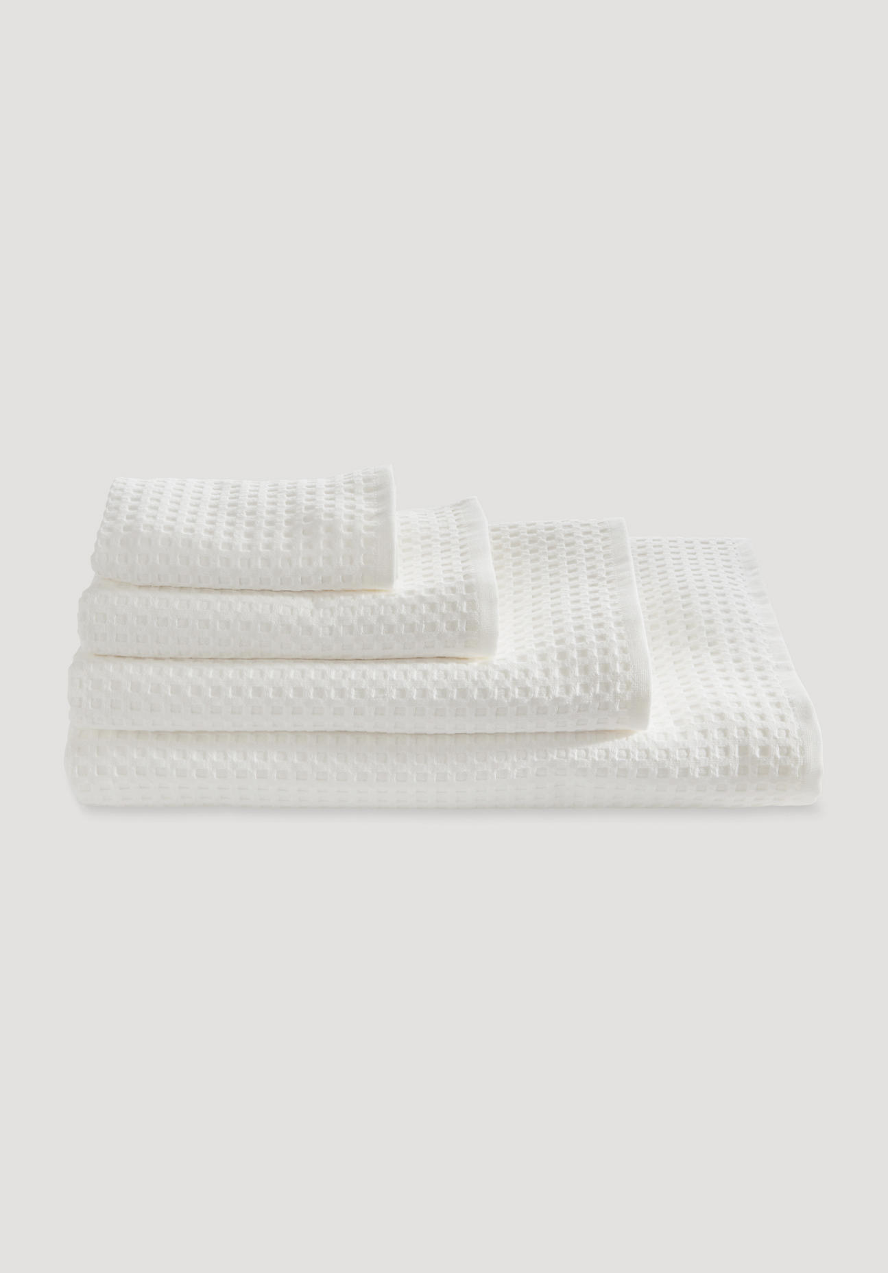 hessnatur Waffelpiqué-Handtuch aus Bio-Baumwolle - weiß Grösse100x180 cm von hessnatur