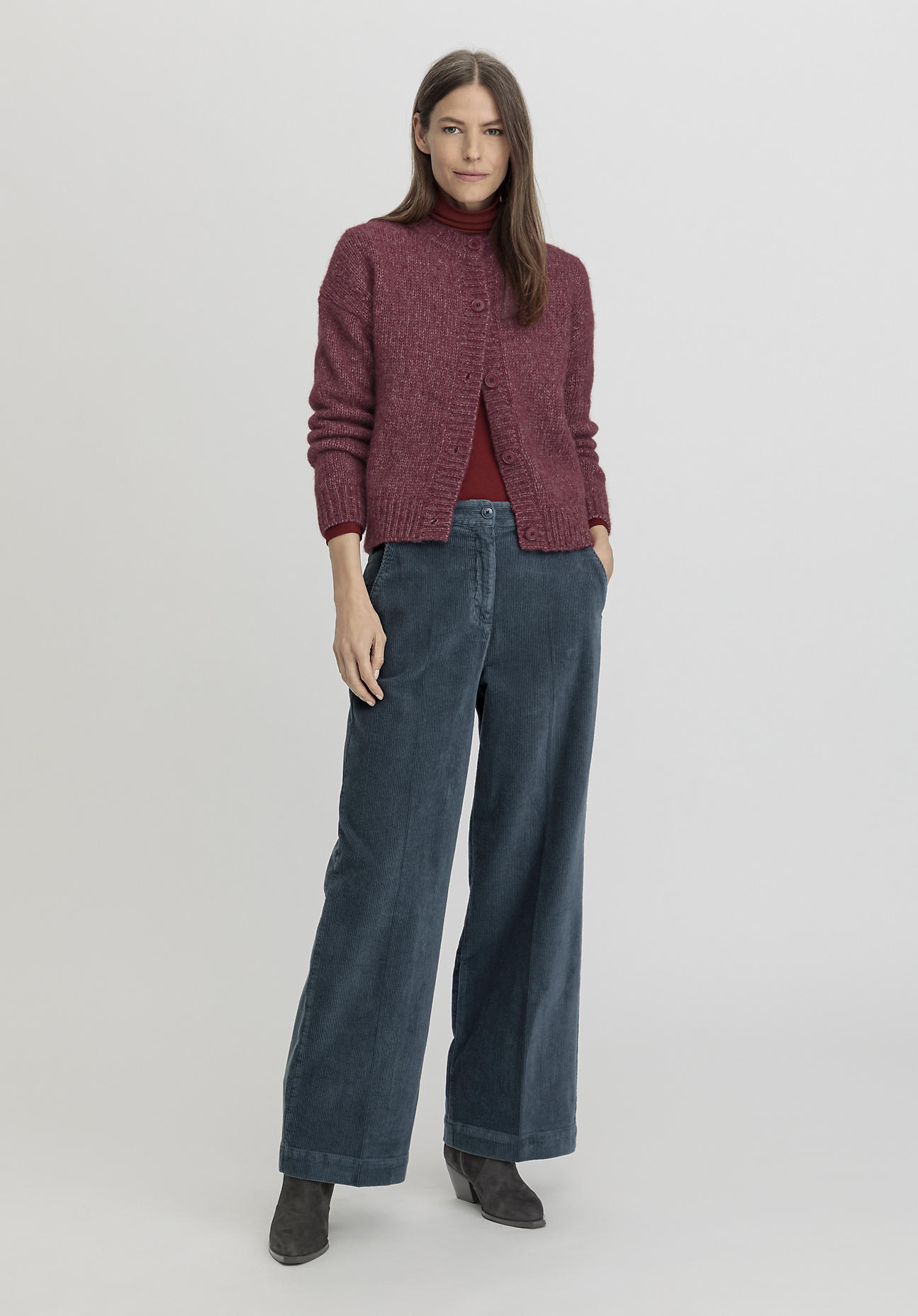 hessnatur Damen Cord Hose Regular aus Bio-Baumwolle - blau Grösse48 hessnatur Damen Cord Hose Regular aus Bio-Baumwolle - blau Grösse48 von hessnatur