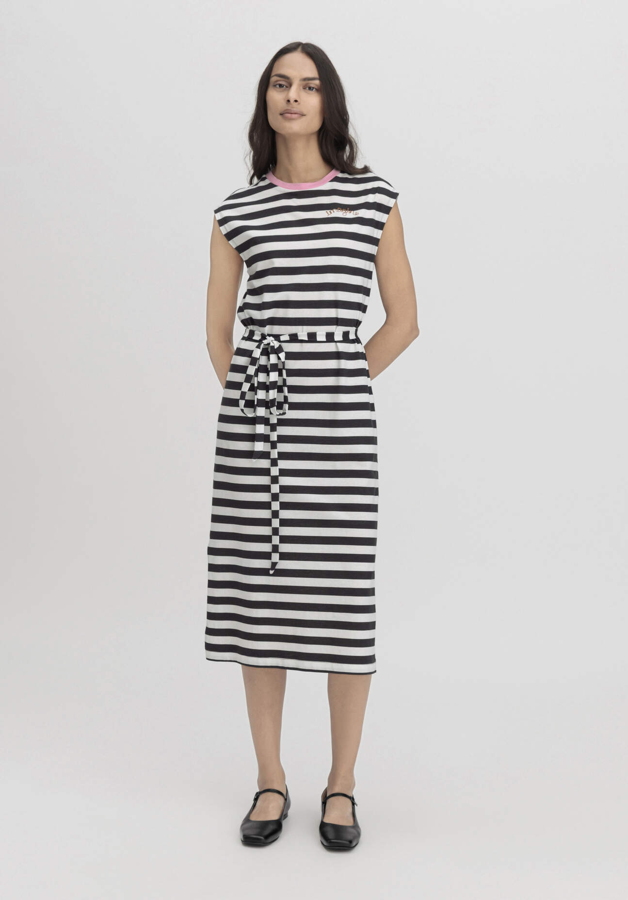 hessnatur Damen Jersey Kleid Midi Regular aus Bio-Baumwolle - blau Grösse38 hessnatur Damen Jersey Kleid Midi Regular aus Bio-Baumwolle - blau Grösse38 von hessnatur