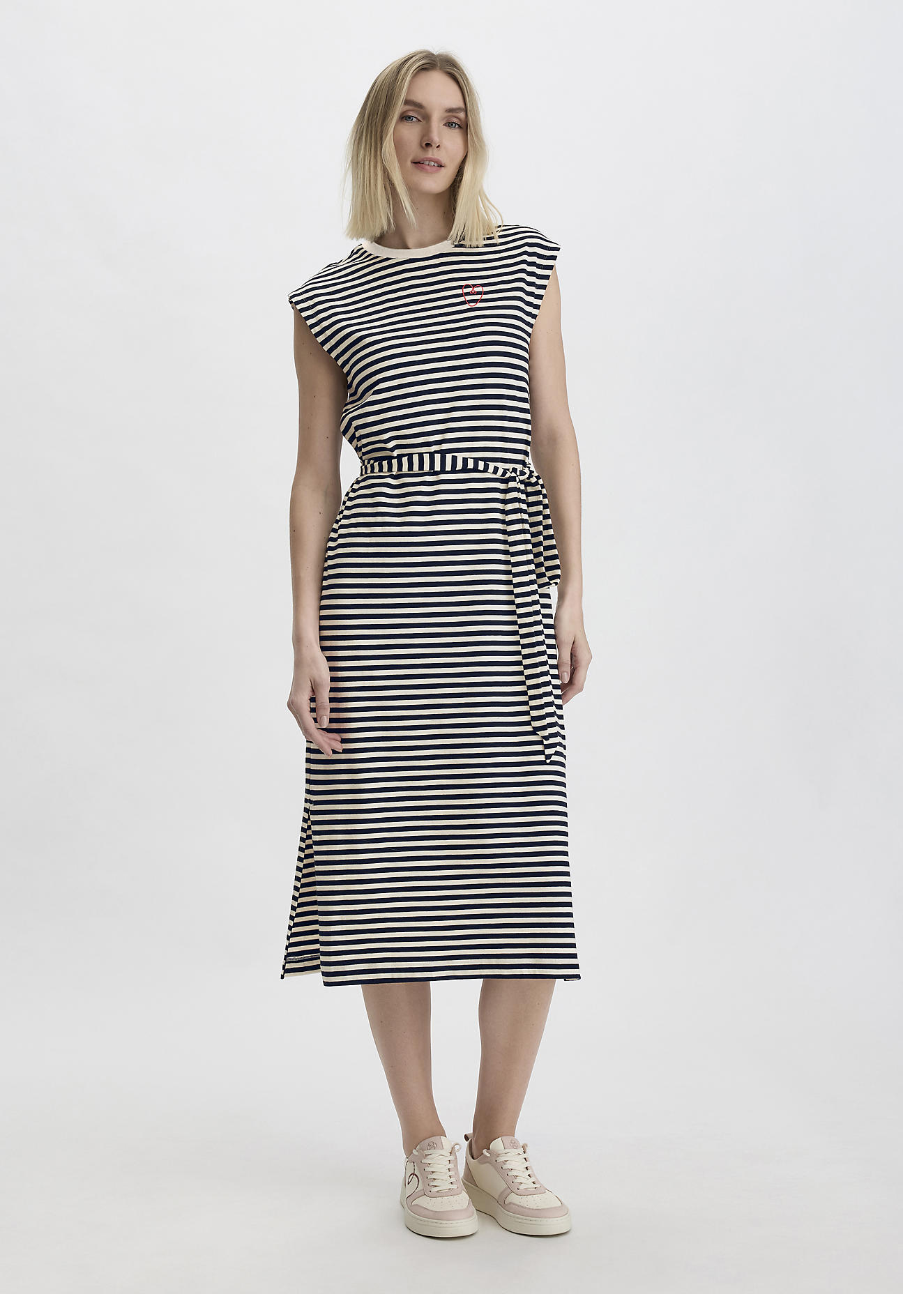 hessnatur Damen Jersey Kleid Midi Regular aus Bio-Baumwolle - schwarz Grösse40 hessnatur Damen Jersey Kleid Midi Regular aus Bio-Baumwolle - schwarz Grösse40 von hessnatur
