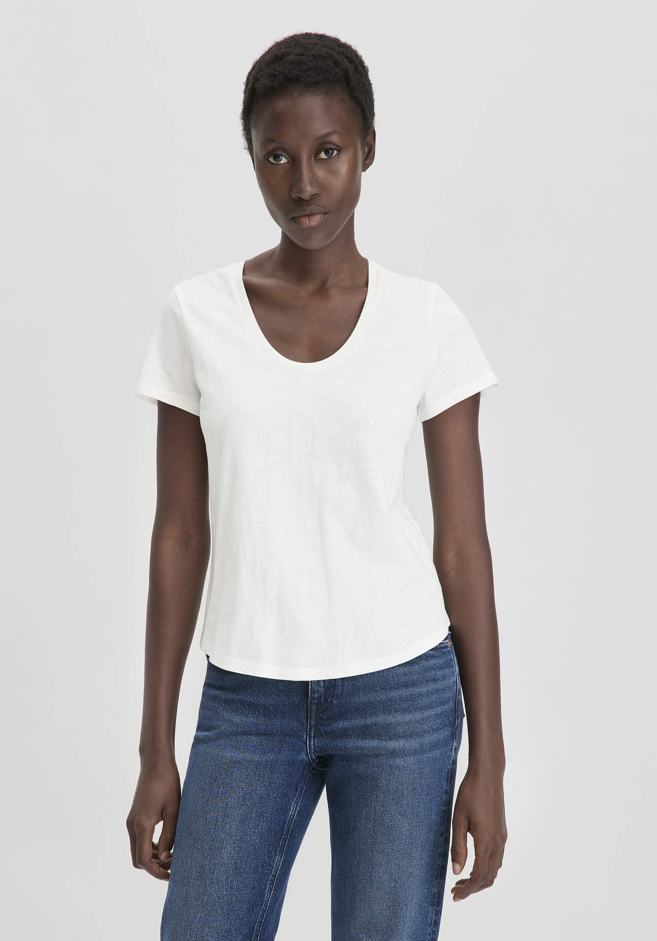 hessnatur Damen Jersey Slub T-Shirt Regular aus Bio-Baumwolle - weiß Grösse48 von hessnatur