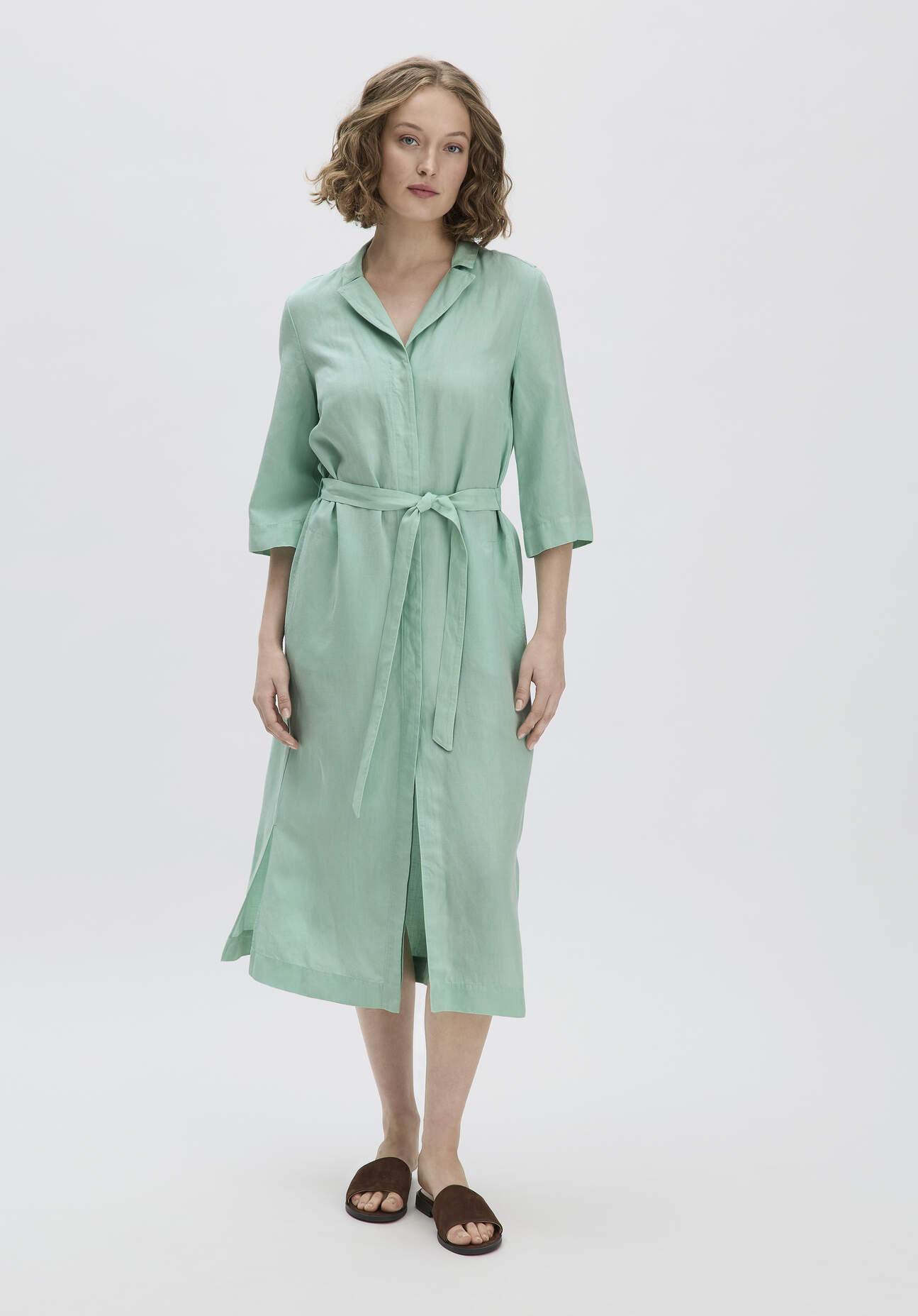 hessnatur Damen Kleid Midi Relaxed aus TENCEL Lyocell mit Leinen - grün Grösse34 hessnatur Damen Kleid Midi Relaxed aus TENCEL Lyocell mit Leinen - grün Grösse34 von hessnatur