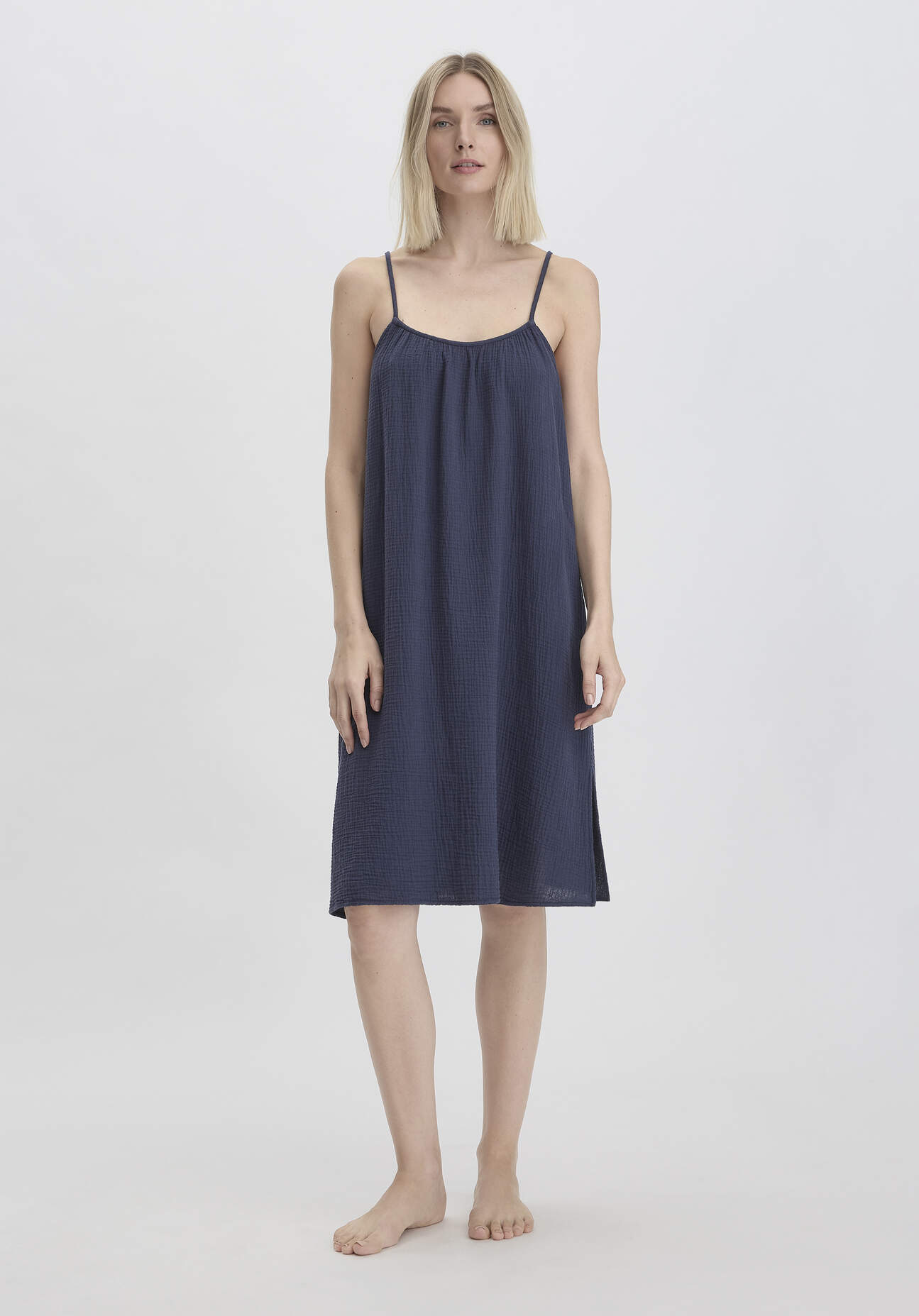 hessnatur Damen Musselin Nachthemd Relaxed PURE COMFORT aus Bio-Baumwolle - blau Grösse38 hessnatur Damen Musselin Nachthemd Relaxed PURE COMFORT aus Bio-Baumwolle - blau Grösse38 von hessnatur