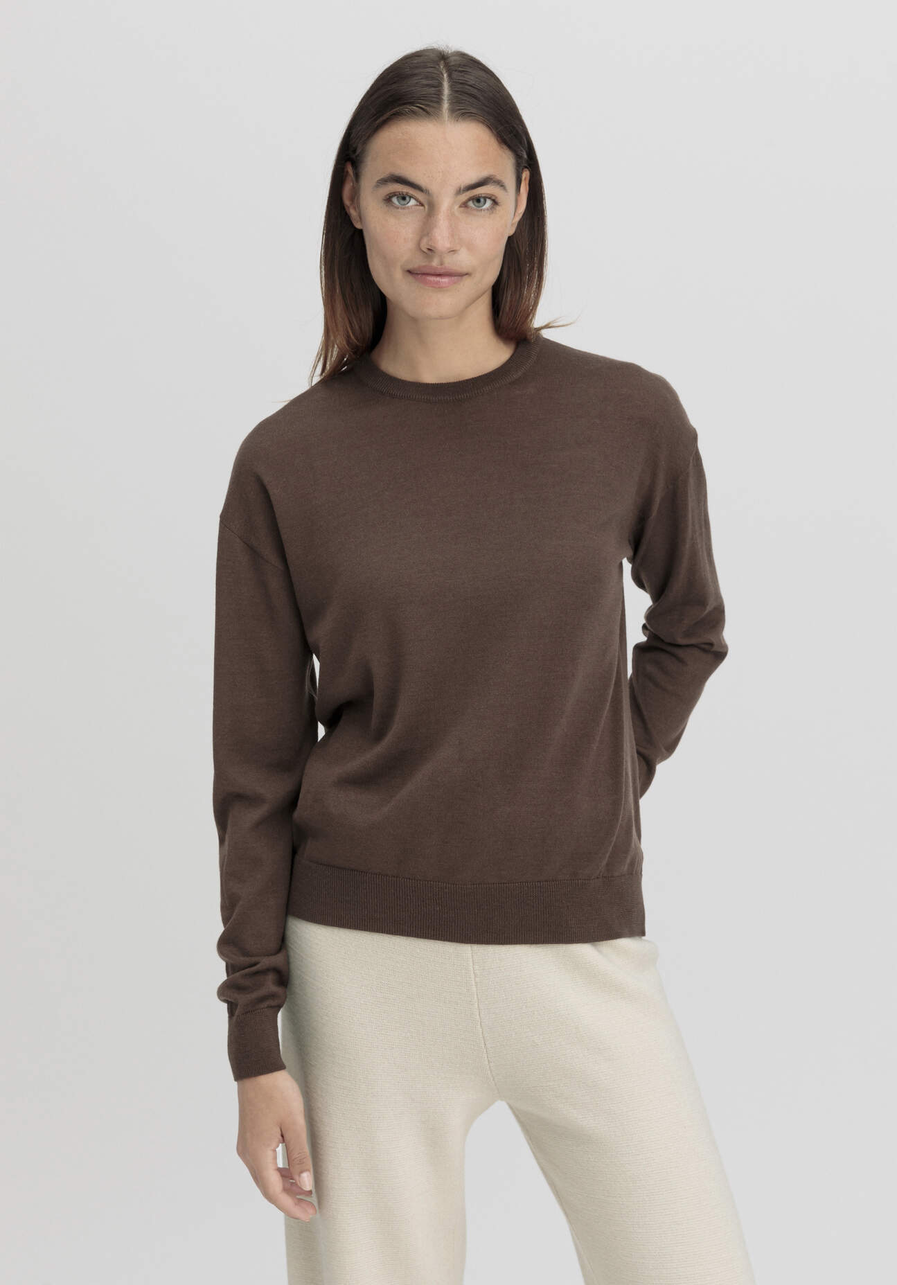 hessnatur Damen Pullover Regular aus Bio-Merinowolle - braun Grösse34 hessnatur Damen Pullover Regular aus Bio-Merinowolle - braun Grösse34 von hessnatur