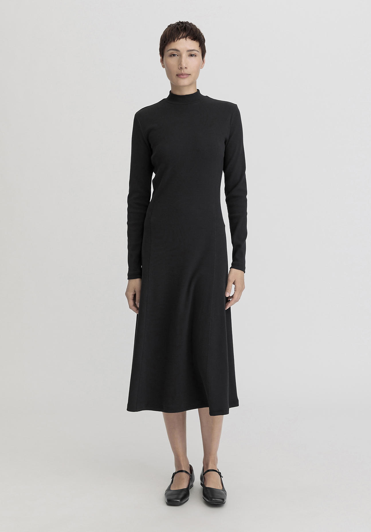 hessnatur Damen Rib Jersey Kleid Midi Slim aus Bio-Baumwolle - schwarz Grösse48 hessnatur Damen Rib Jersey Kleid Midi Slim aus Bio-Baumwolle - schwarz Grösse48 von hessnatur