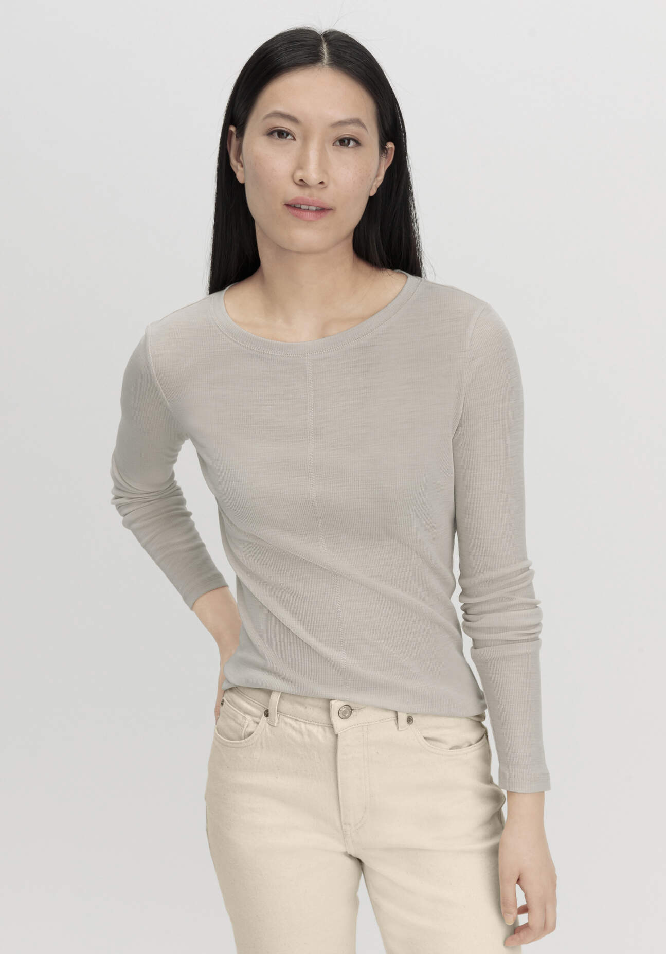 hessnatur Damen Rib Shirt Slim aus Bio-Merinowolle mit TENCEL™ Lyocell - beige Grösse46 von hessnatur