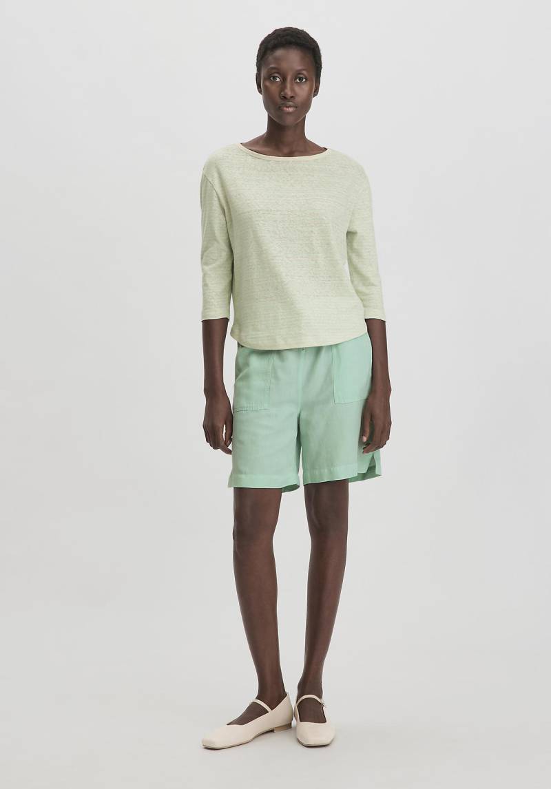 hessnatur Damen Shorts Relaxed aus weichem TENCEL Lyocell mit Leinen - grün Grösse40 von hessnatur