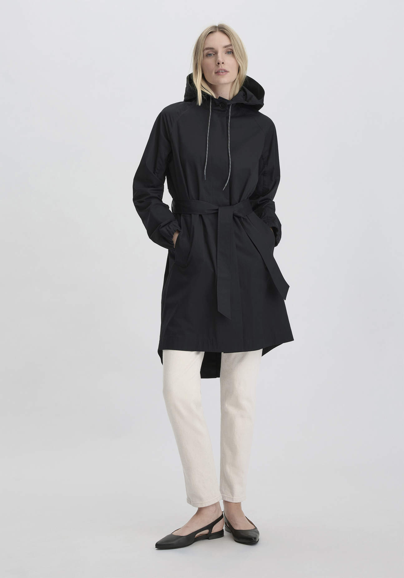 hessnatur Damen Sommer Parka Relaxed NATURE SHELL aus Bio-Baumwolle - schwarz Grösse34 von hessnatur