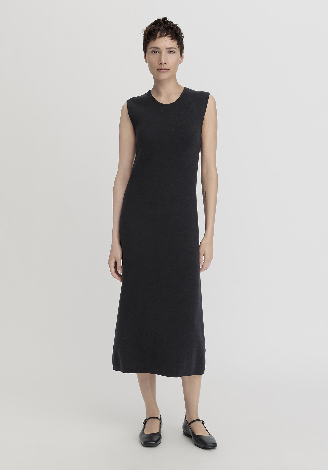 hessnatur Damen Strickkleid Regular aus Bio-Baumwolle und Bio-Merinowolle - schwarz GrösseXS hessnatur Damen Strickkleid Regular aus Bio-Baumwolle und Bio-Merinowolle - schwarz GrösseXS von hessnatur