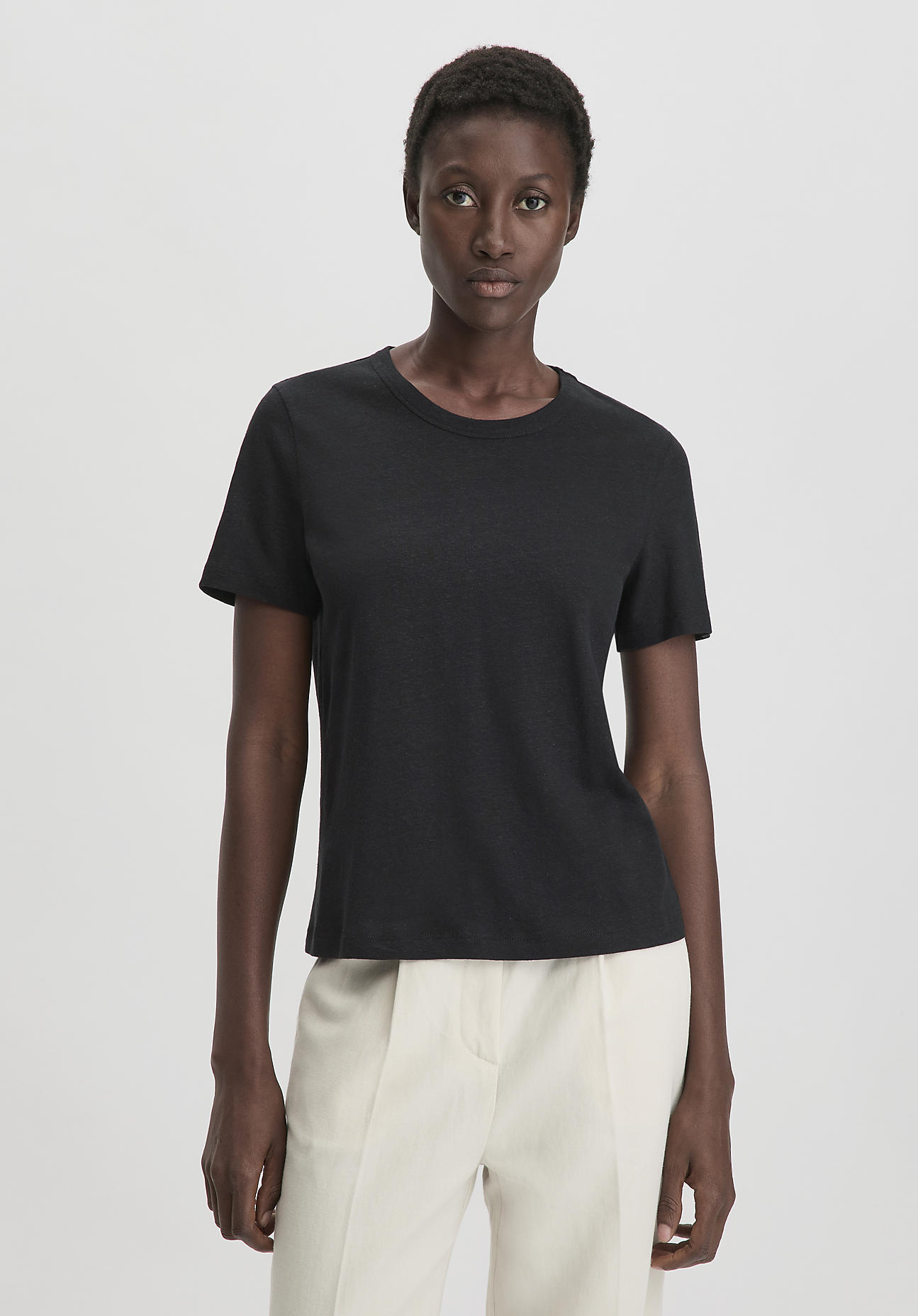 hessnatur Damen T-Shirt Relaxed aus Leinen und Bio-Baumwolle - schwarz Grösse48 von hessnatur