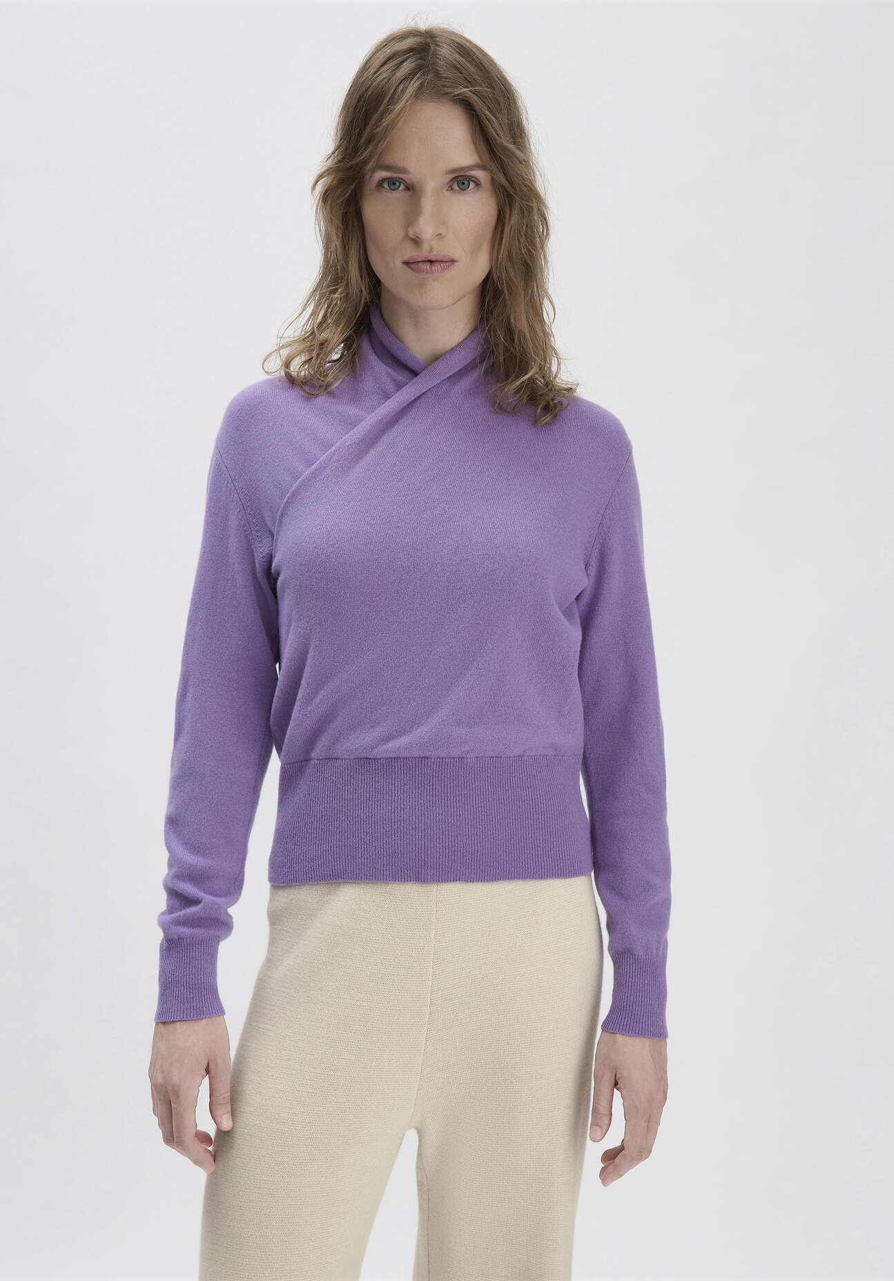 hessnatur Damen WUNDERKIND × HESSNATUR Pullover Regular aus Bio-Merinowolle mit Kaschmir - lila Grösse36 von hessnatur