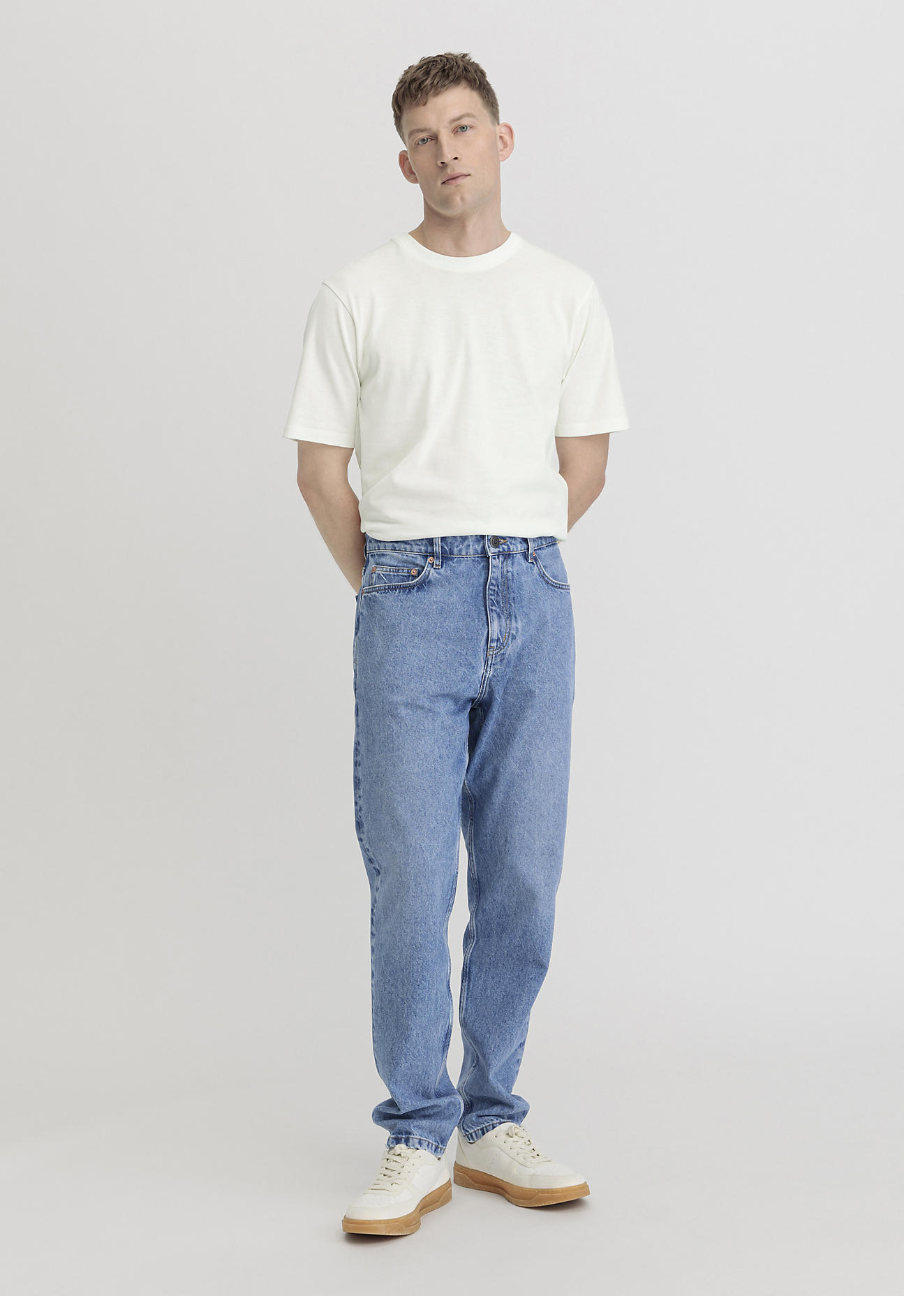 hessnatur Herren Jeans MADS Relaxed Tapered aus Bio-Denim - blau Grösse30/32 hessnatur Herren Jeans MADS Relaxed Tapered aus Bio-Denim - blau Grösse30/32 von hessnatur