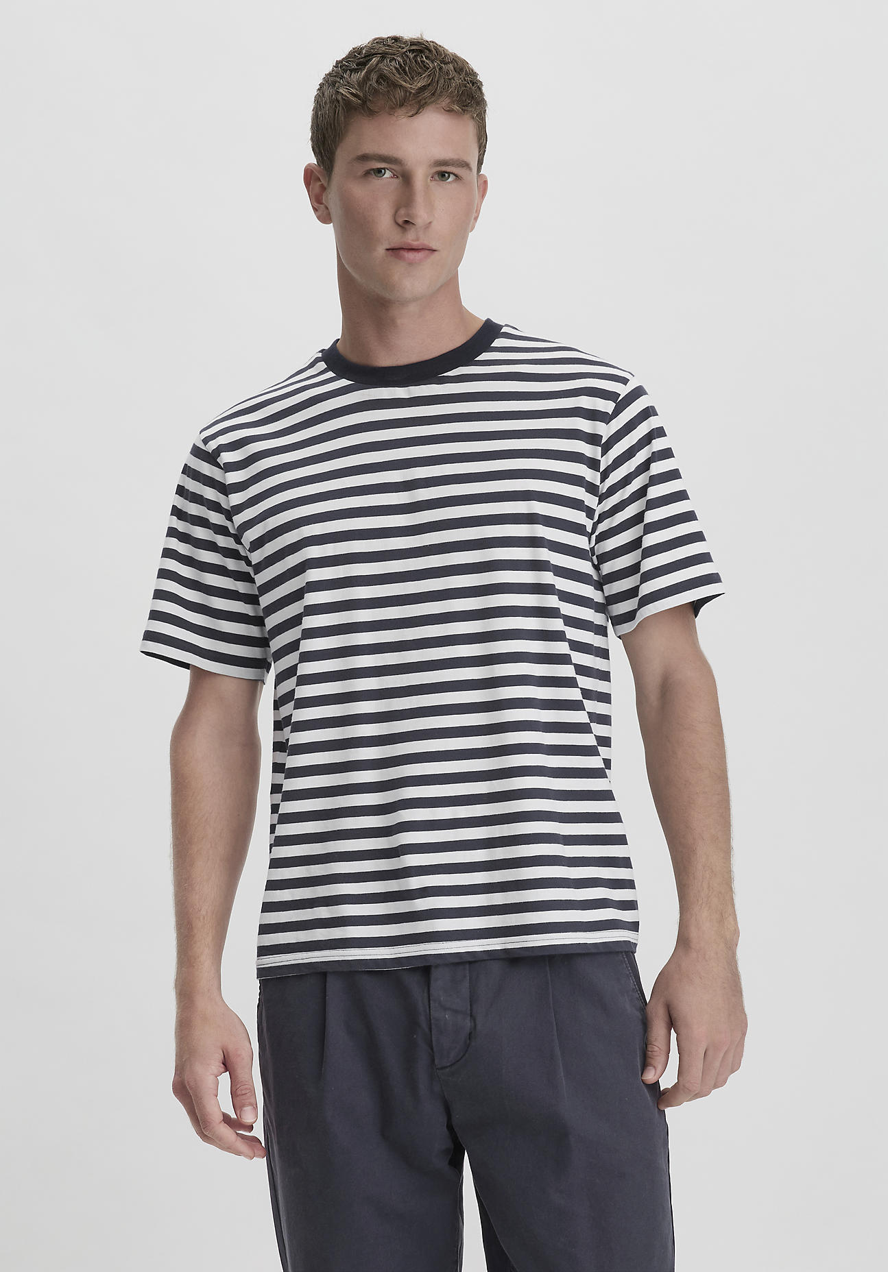 hessnatur Herren Shirt Relaxed aus Bio-Baumwolle - blau Grösse48 hessnatur Herren Shirt Relaxed aus Bio-Baumwolle - blau Grösse48 von hessnatur