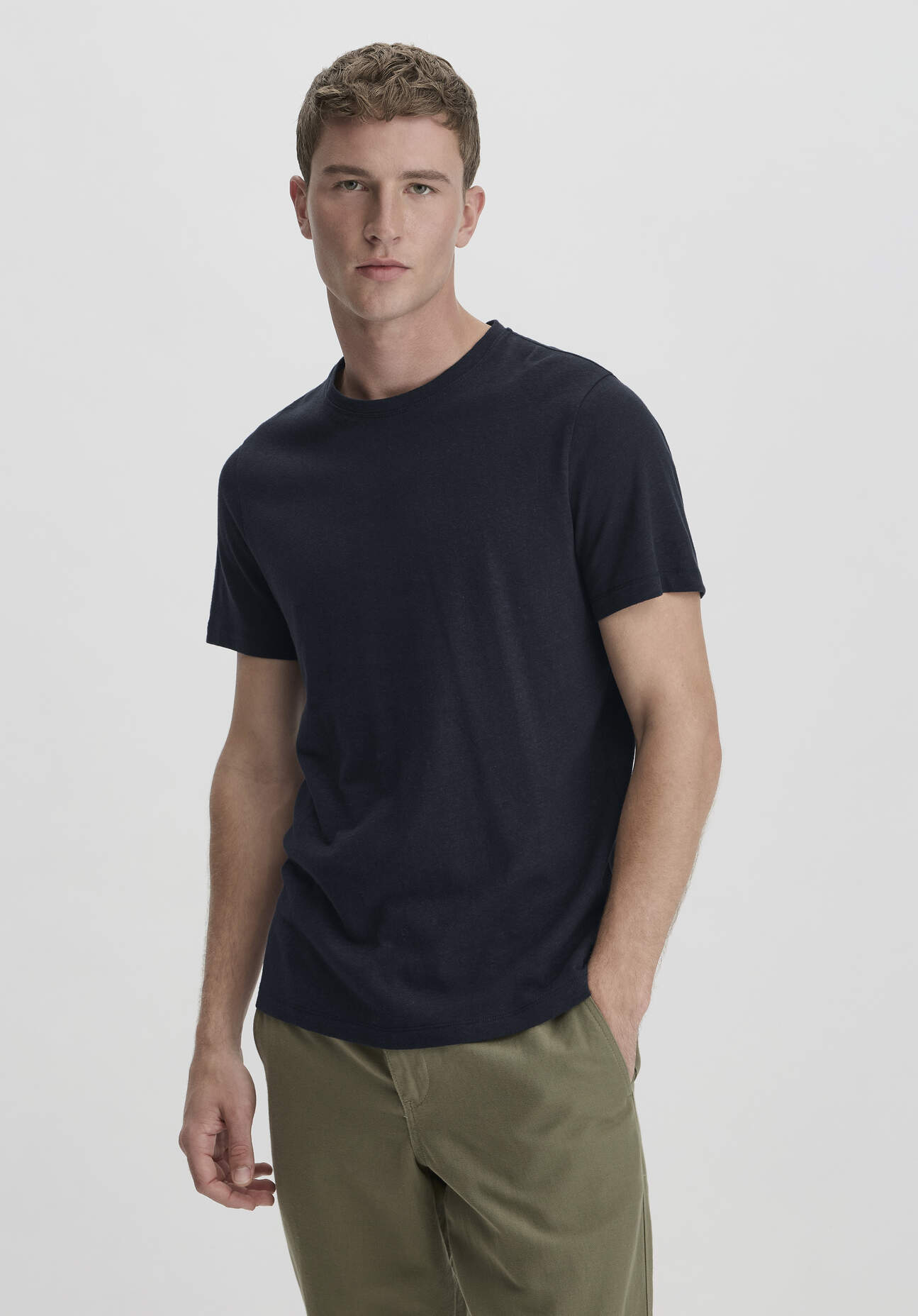 hessnatur Herren T-Shirt Regular aus Leinen und Bio-Baumwolle - blau Grösse48 von hessnatur