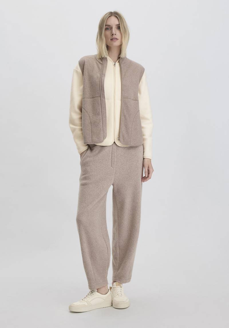 hessnatur Loungewear Fleece Hose Relaxed ACTIVE LIGHT aus Bio-Baumwolle - beige Grösse36 von hessnatur
