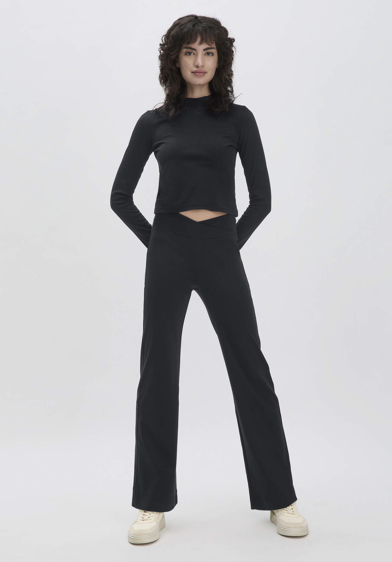 hessnatur Loungewear Hose Fitted Medium Cut ACTIVE LIGHT aus Bio-Baumwolle - schwarz Grösse48 hessnatur Loungewear Hose Fitted Medium Cut ACTIVE LIGHT aus Bio-Baumwolle - schwarz Grösse48 von hessnatur