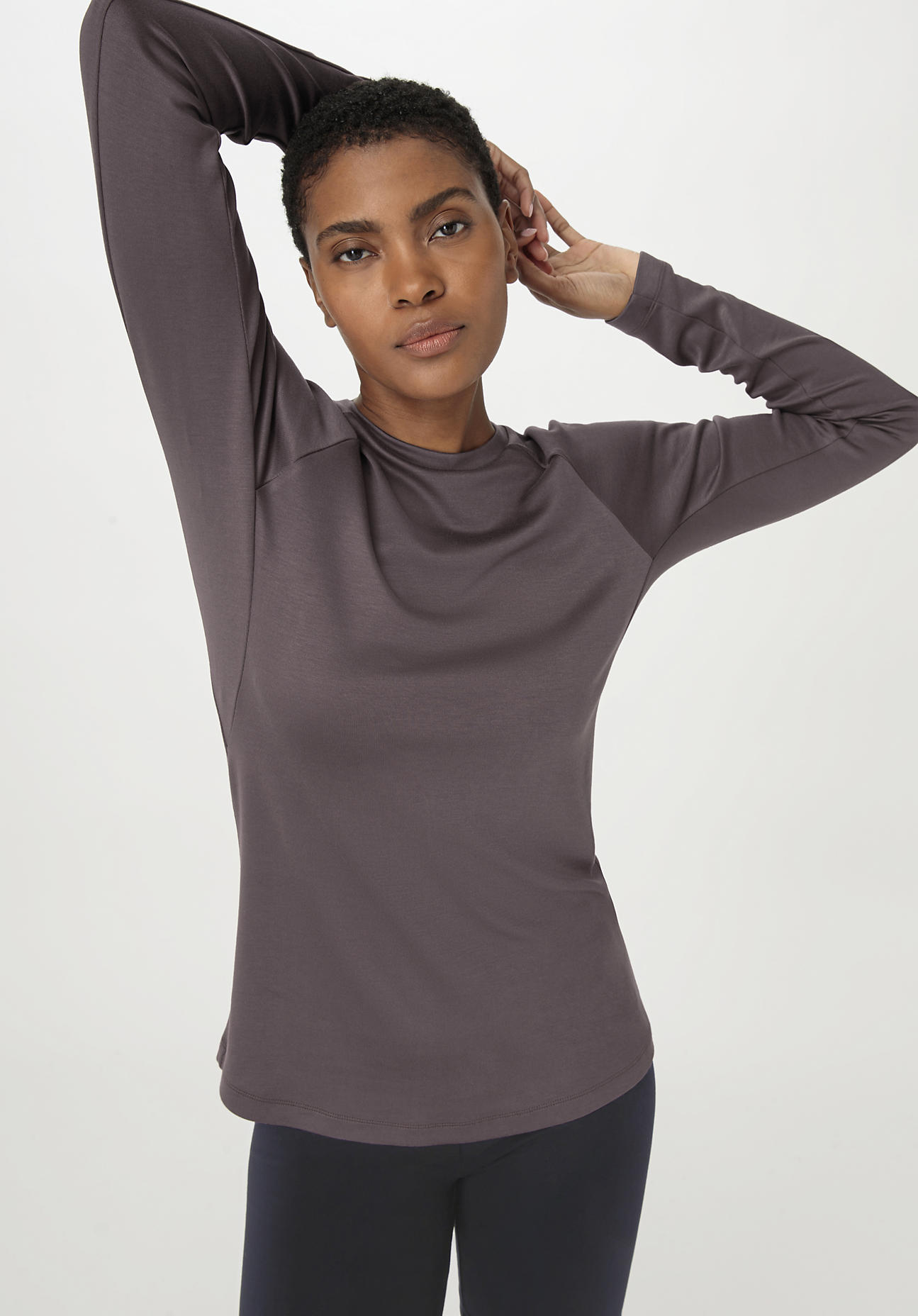 hessnatur Loungewear Sweatshirt Slim ACTIVE COMFORT aus TENCEL™ Modal - lila Grösse40 von hessnatur