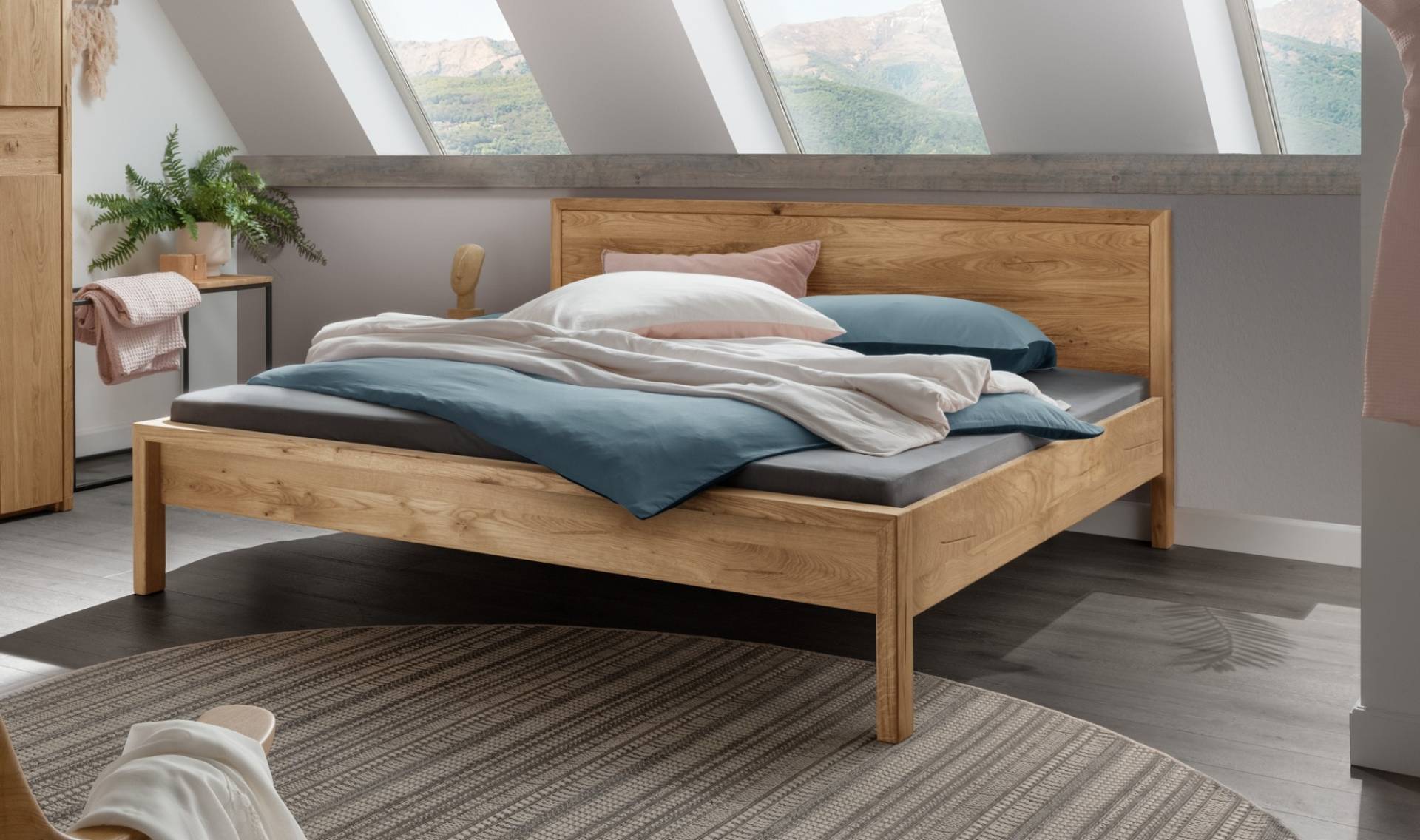 Home affaire Massivholzbett »Huven Doppelbett, Holzbett«, (1 tlg.), Eiche Massiv mit niedrigen Fussteil und Kopfteil mit Holzrahmen von home affaire