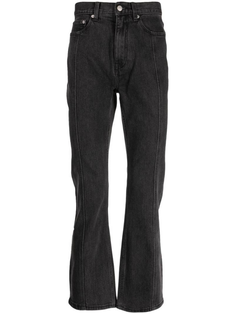 izzue logo-patch cotton-blend straight-leg jeans - Black von izzue