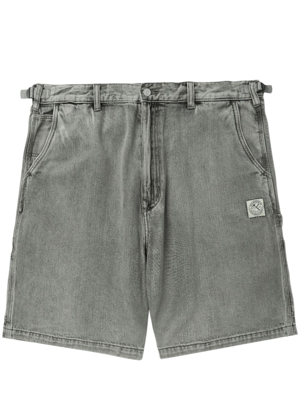 izzue logo-patch denim shorts - Grey von izzue