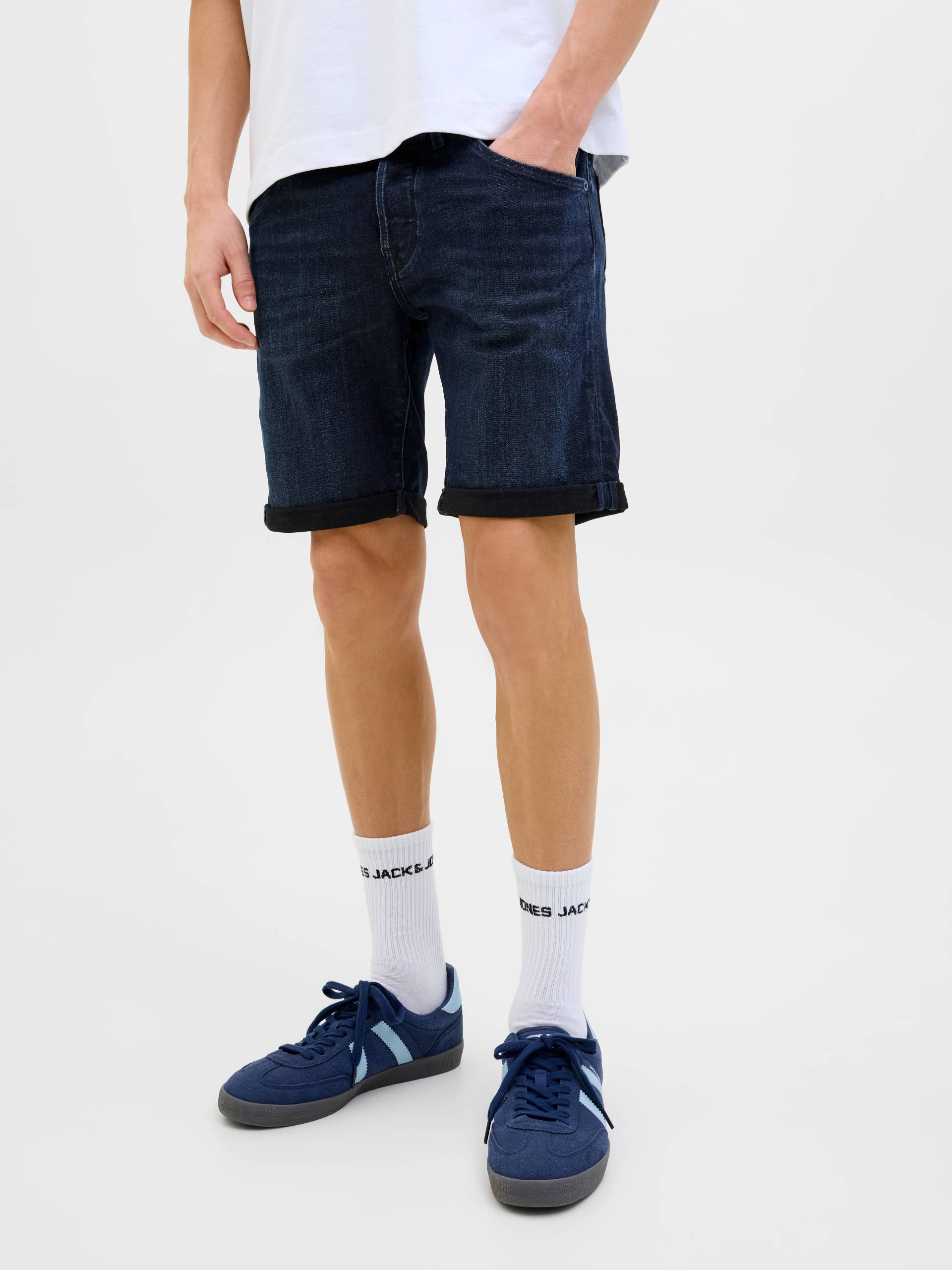 Jack & Jones Shorts »JJIRICK JJFOX SHORTS CB 310 SN«, im Four-Pocket Style Jack & Jones Shorts »JJIRICK JJFOX SHORTS CB 310 SN«, im Four-Pocket Style von jack & jones