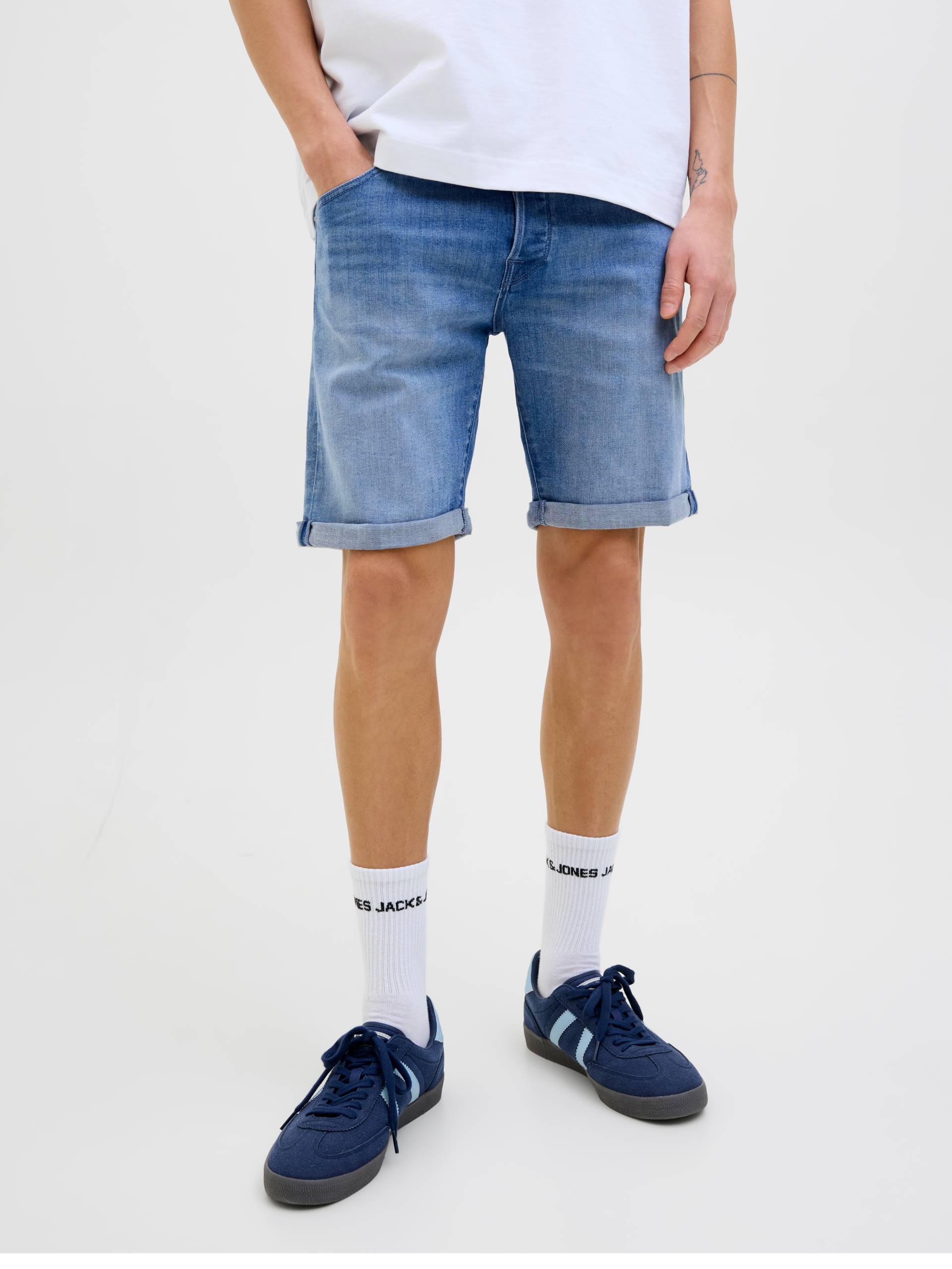 Jack & Jones Shorts »JJIRICK JJFOX SHORTS CB 310 SN«, im Four-Pocket Style Jack & Jones Shorts »JJIRICK JJFOX SHORTS CB 310 SN«, im Four-Pocket Style von jack & jones