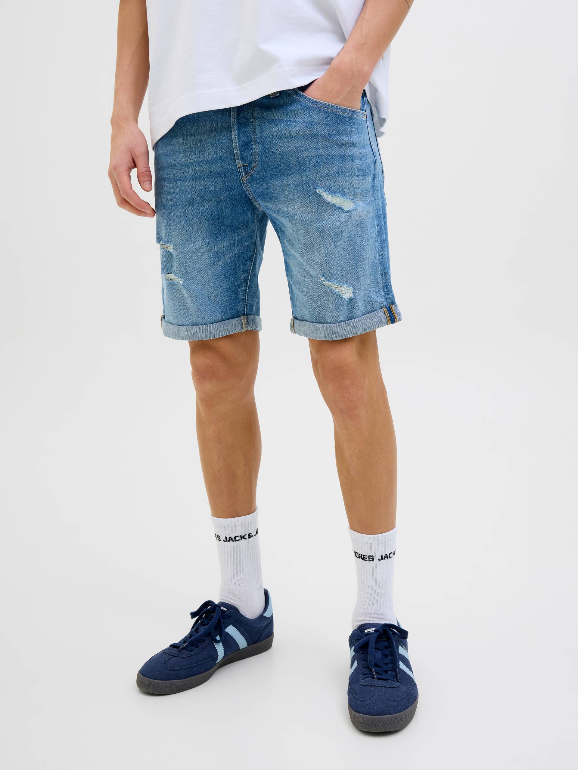 Jack & Jones Shorts »JJIRICK JJFOX SHORTS CB 310 SN«, im Four-Pocket Style Jack & Jones Shorts »JJIRICK JJFOX SHORTS CB 310 SN«, im Four-Pocket Style von jack & jones