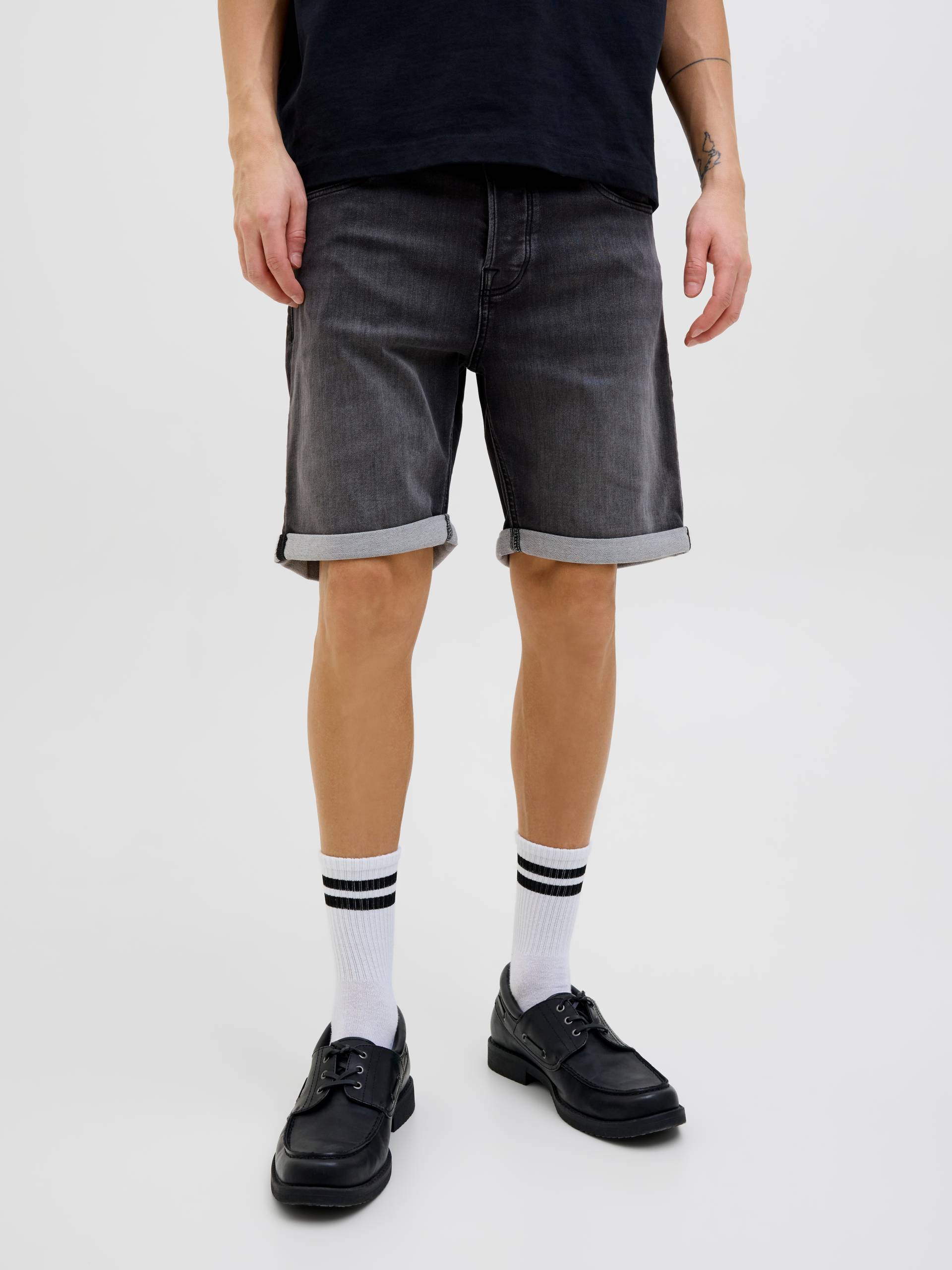Jack & Jones Shorts »JJIRICK JJICON I.K. SHORTS GE 062 SN«, im Five-Pocket Style Jack & Jones Shorts »JJIRICK JJICON I.K. SHORTS GE 062 SN«, im Five-Pocket Style von jack & jones