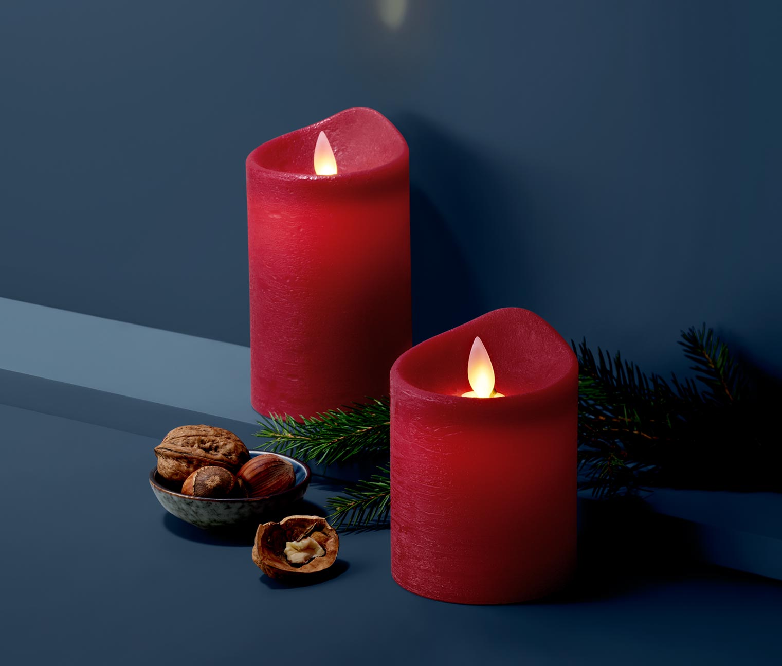 2 LED-Echtwachskerzen, dunkelrot 2 LED-Echtwachskerzen, dunkelrot